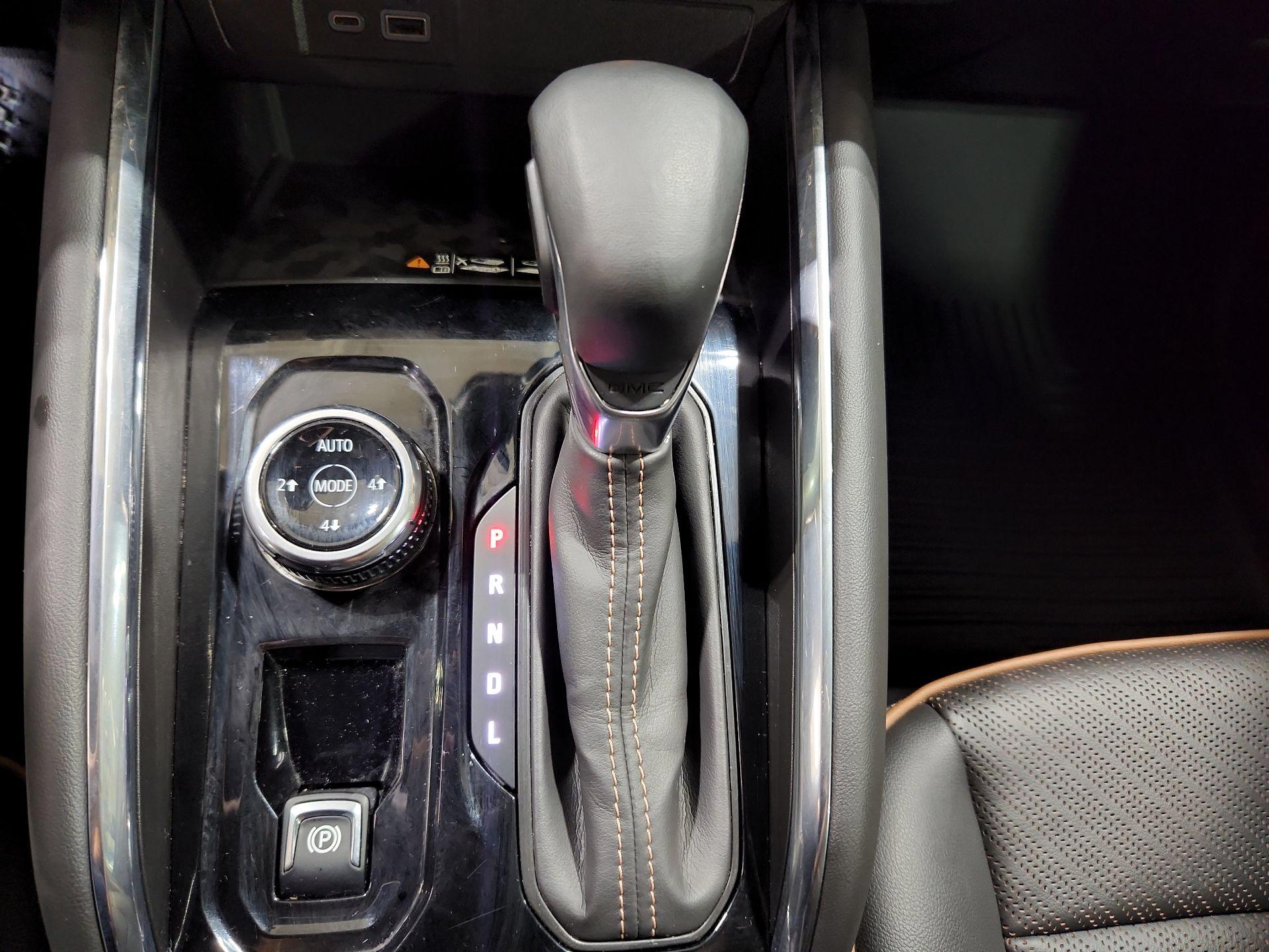 Thumbnail: 2023 GMC Canyon - 18