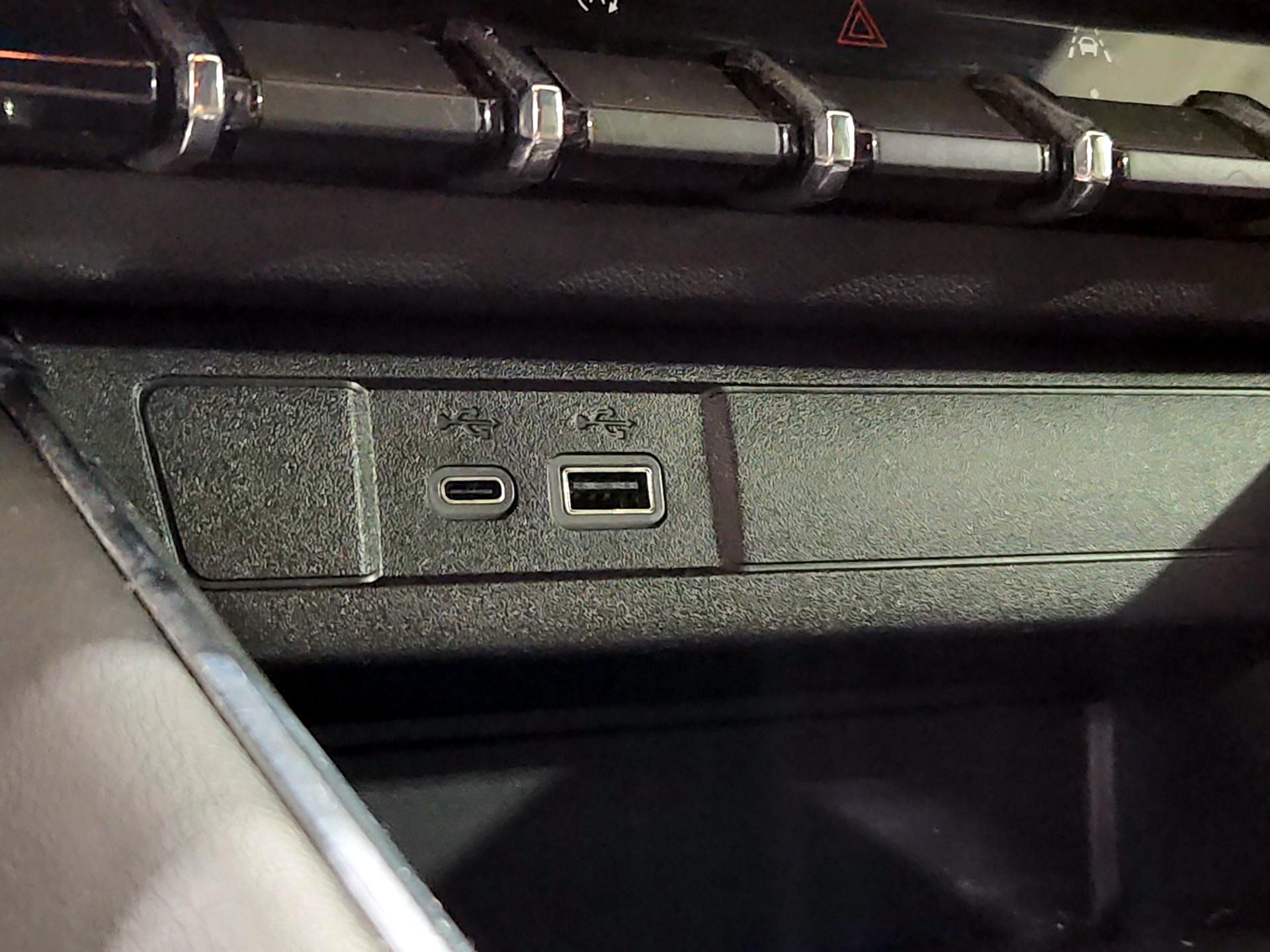 Thumbnail: 2023 GMC Canyon - 19