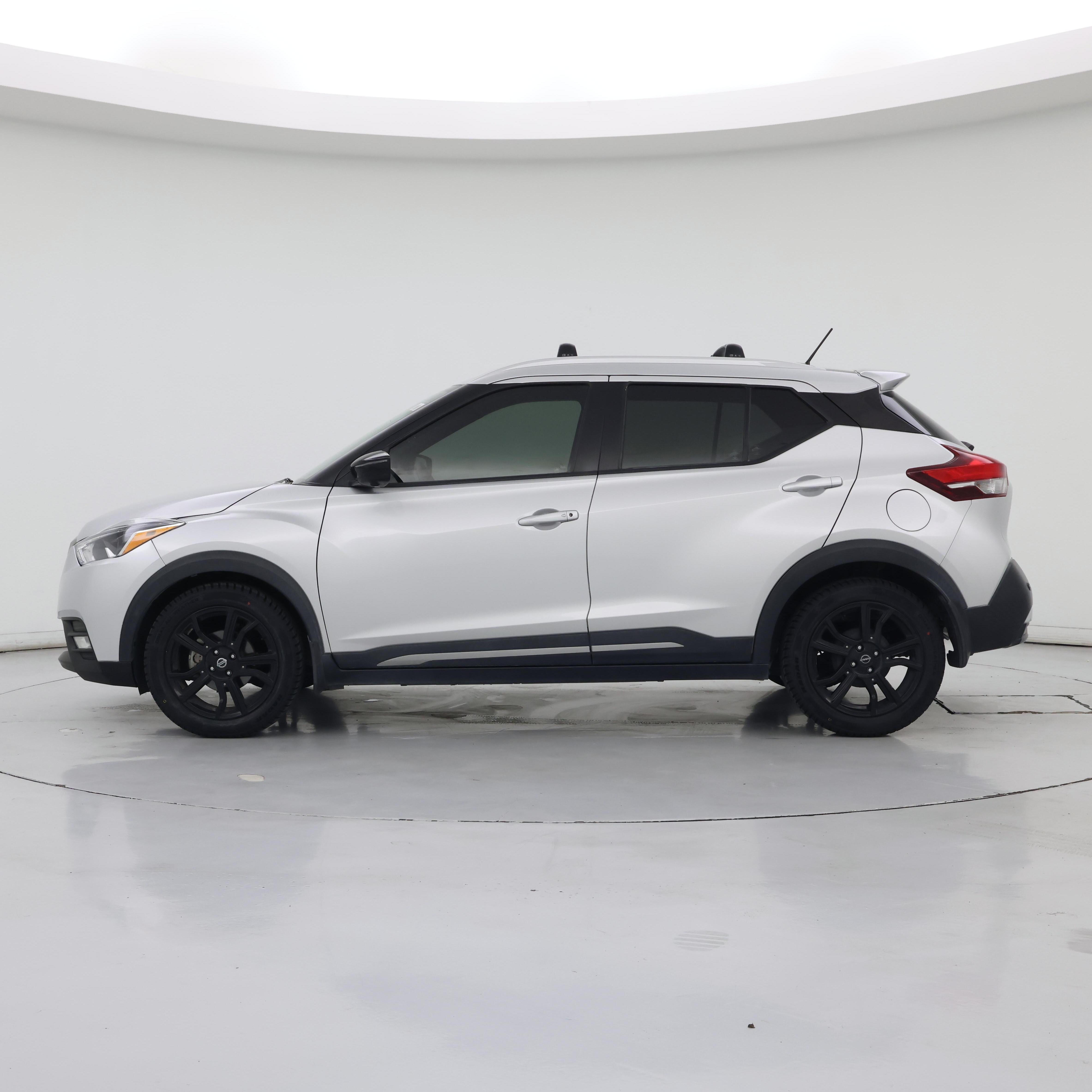 Thumbnail: 2020 Nissan Kicks - 3