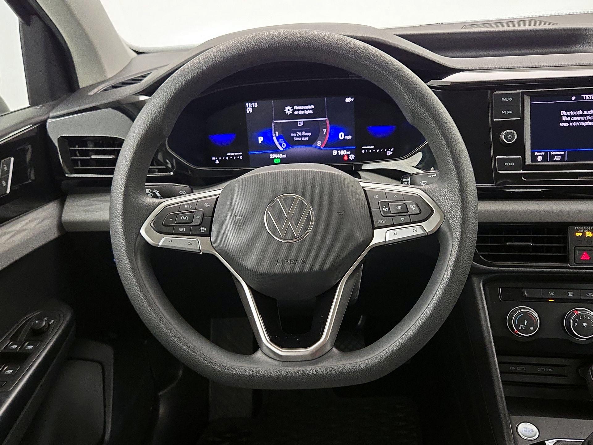 Thumbnail: 2022 Volkswagen Taos - 10