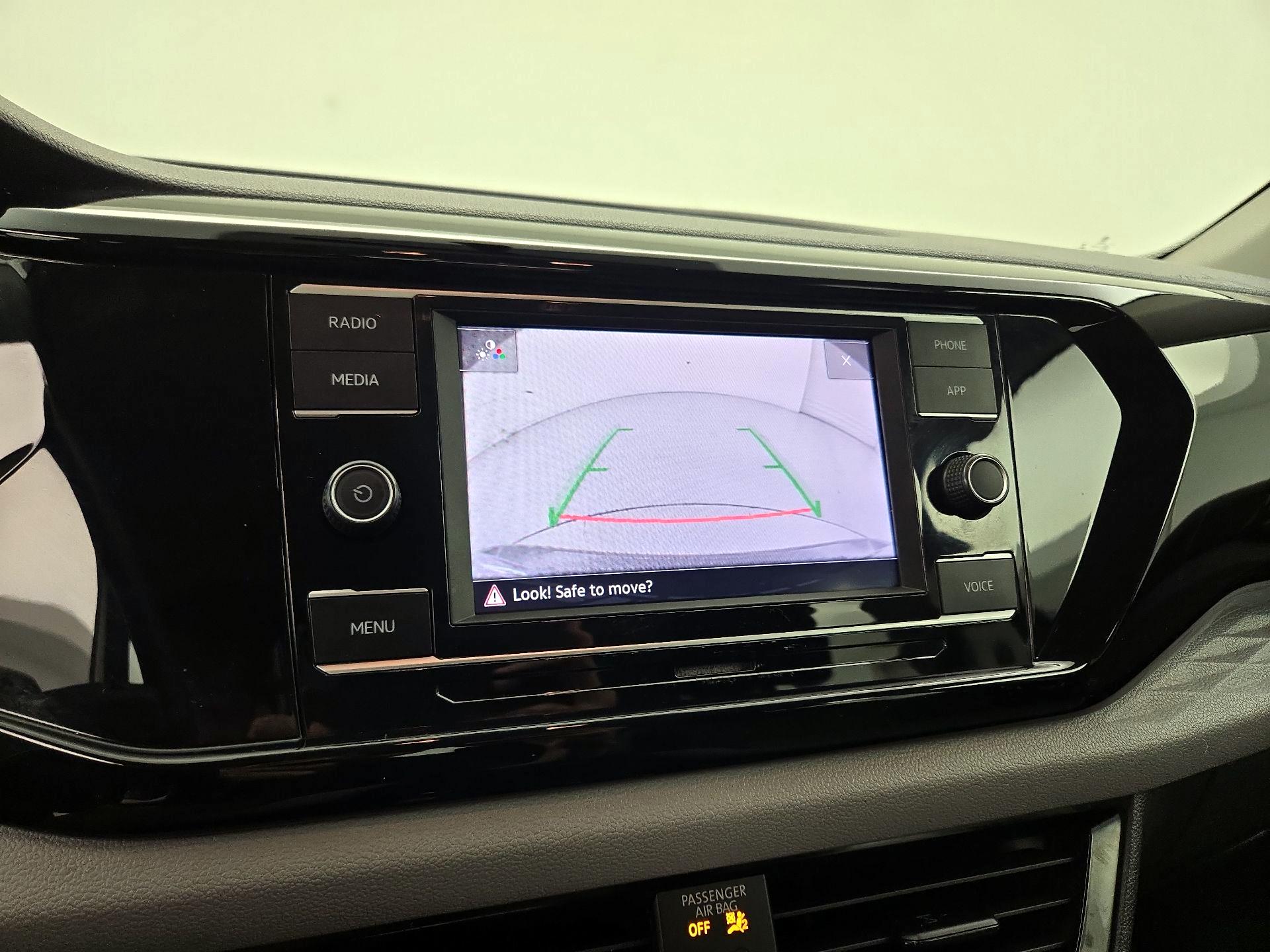 Thumbnail: 2022 Volkswagen Taos - 14