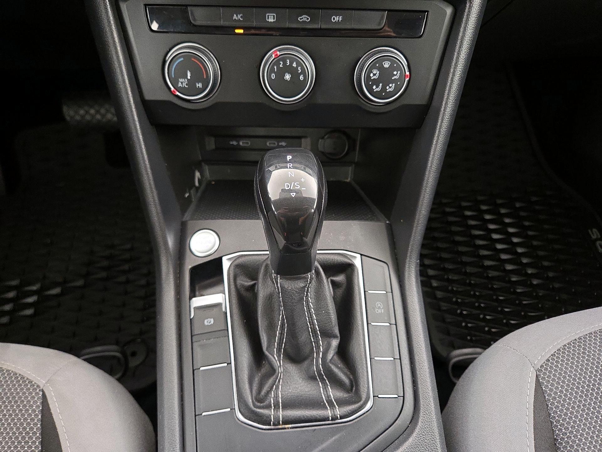 Thumbnail: 2022 Volkswagen Taos - 17