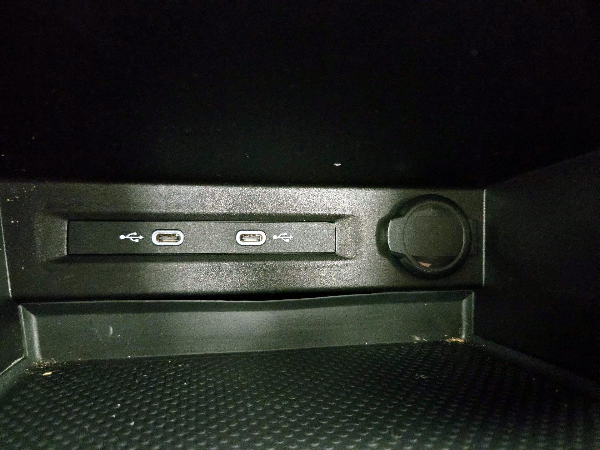 Thumbnail: 2022 Volkswagen Taos - 18