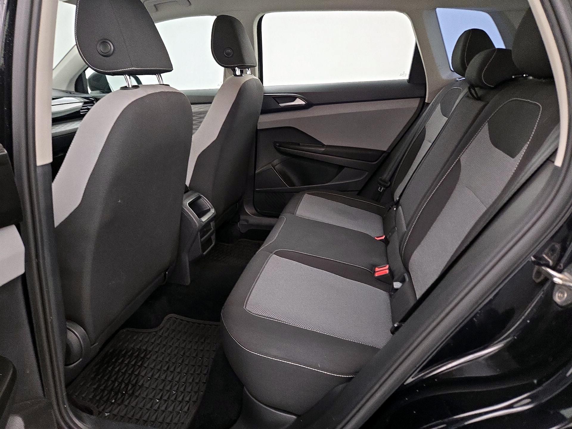 Thumbnail: 2022 Volkswagen Taos - 19