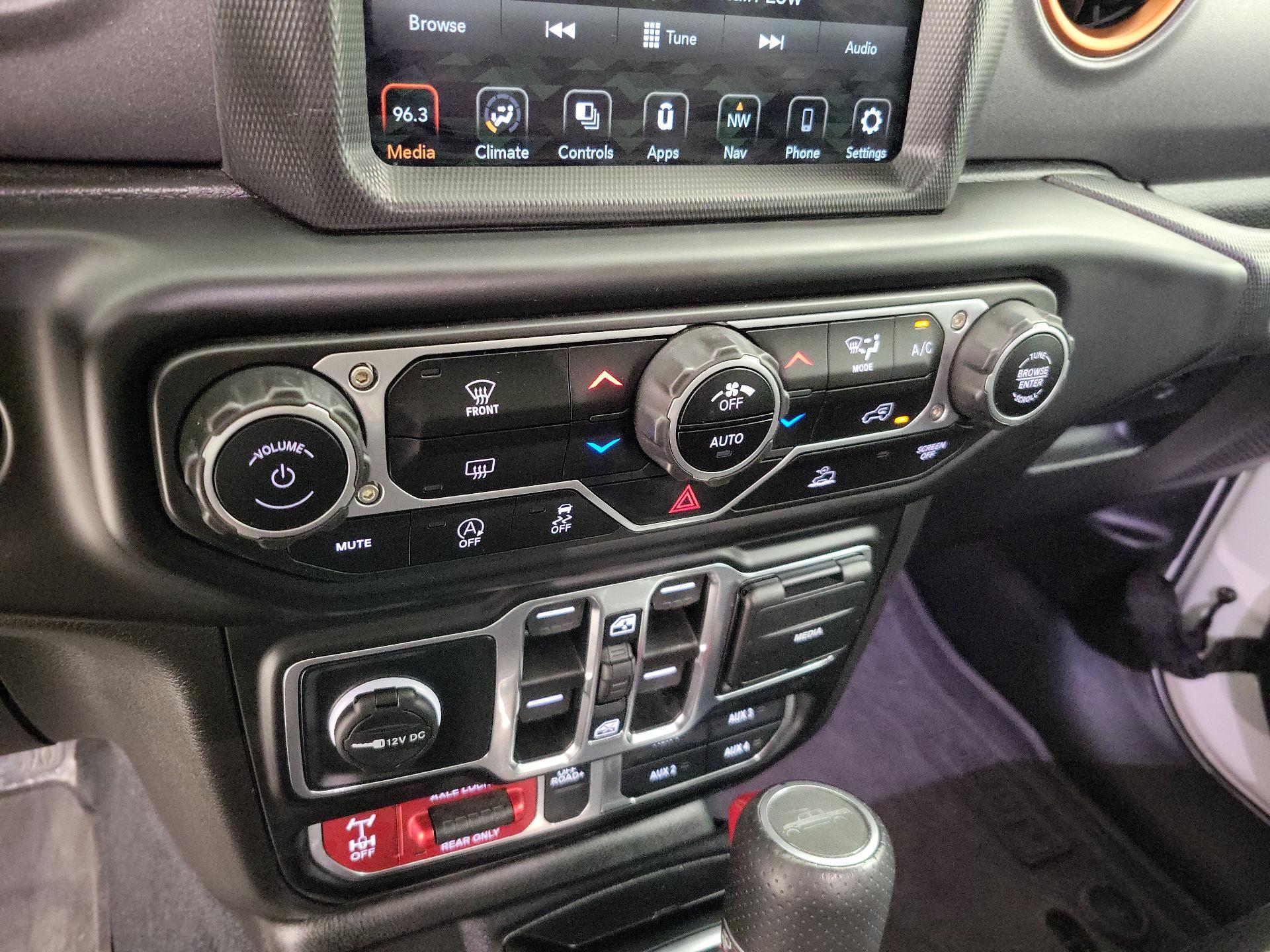 Thumbnail: 2023 Jeep Gladiator - 17