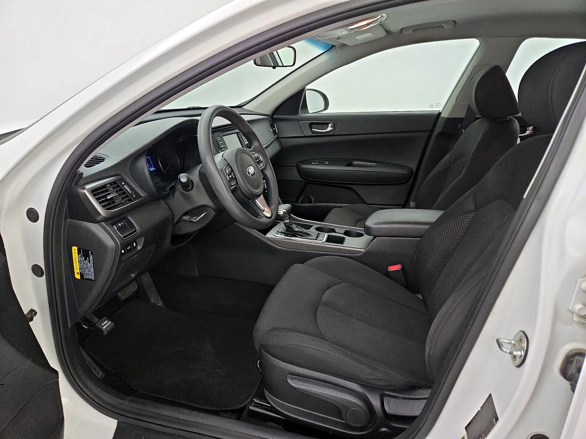 Thumbnail: 2016 Kia Optima - 11