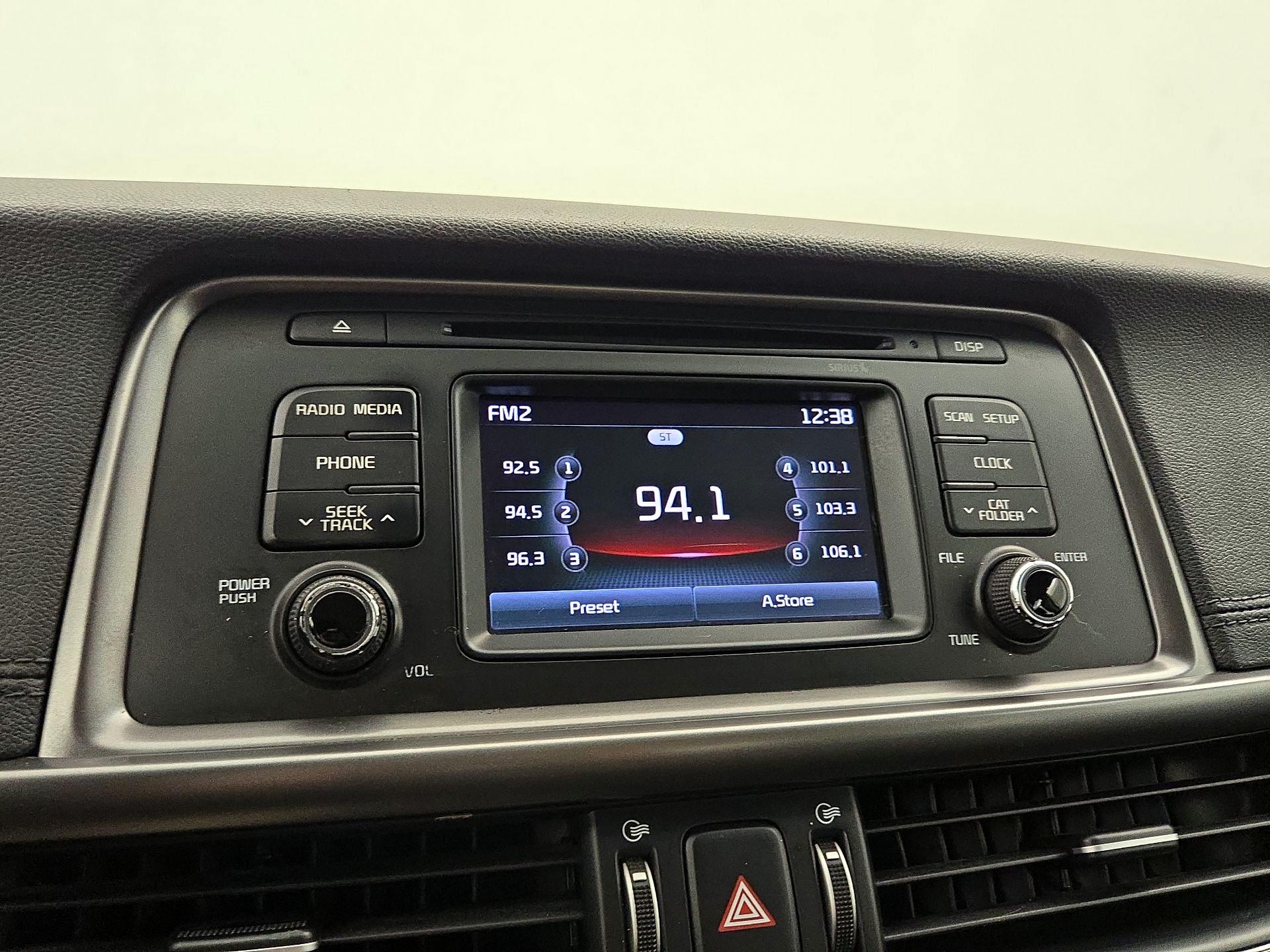 Thumbnail: 2016 Kia Optima - 15