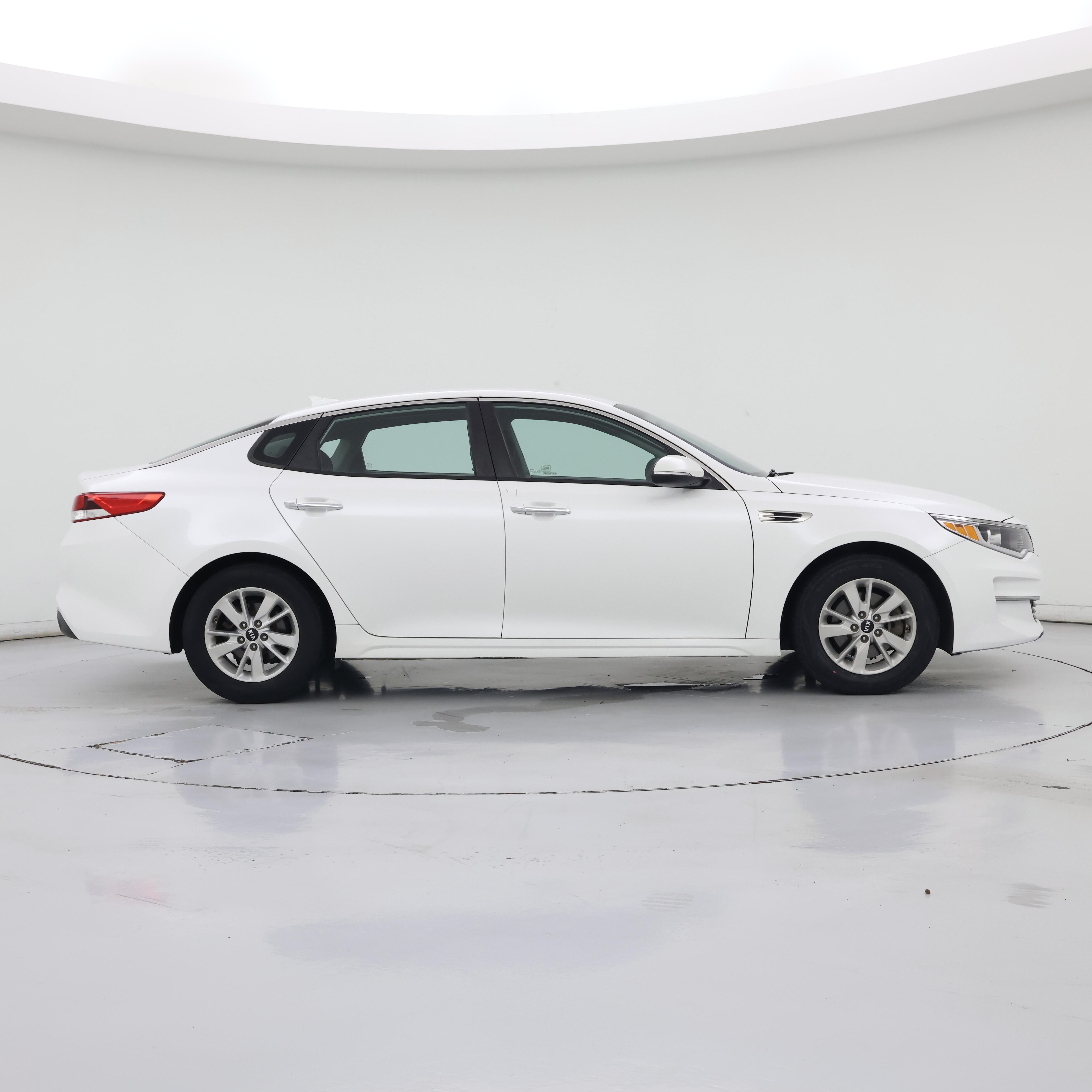 Thumbnail: 2016 Kia Optima - 7