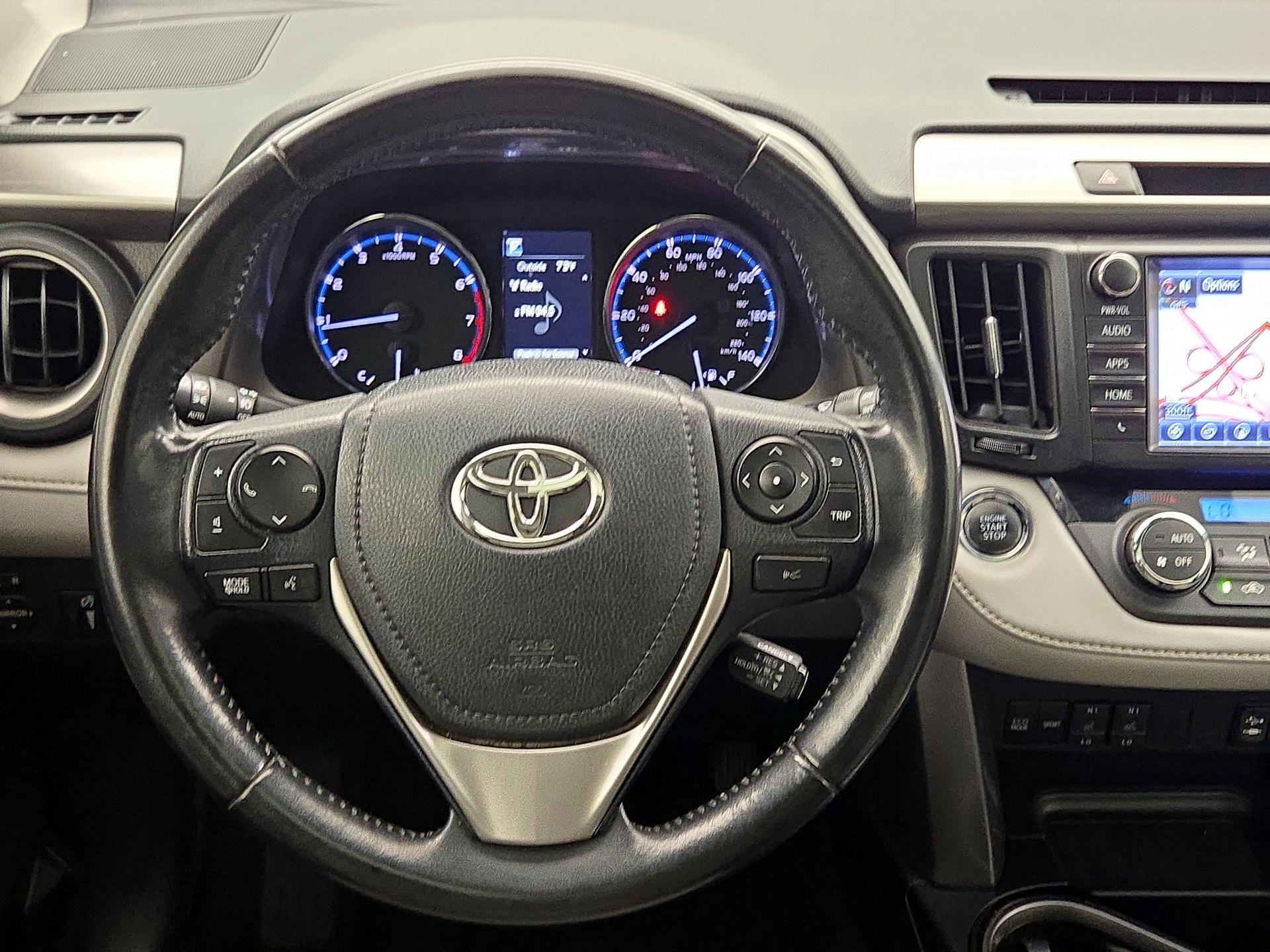 Thumbnail: 2018 Toyota RAV4 - 10