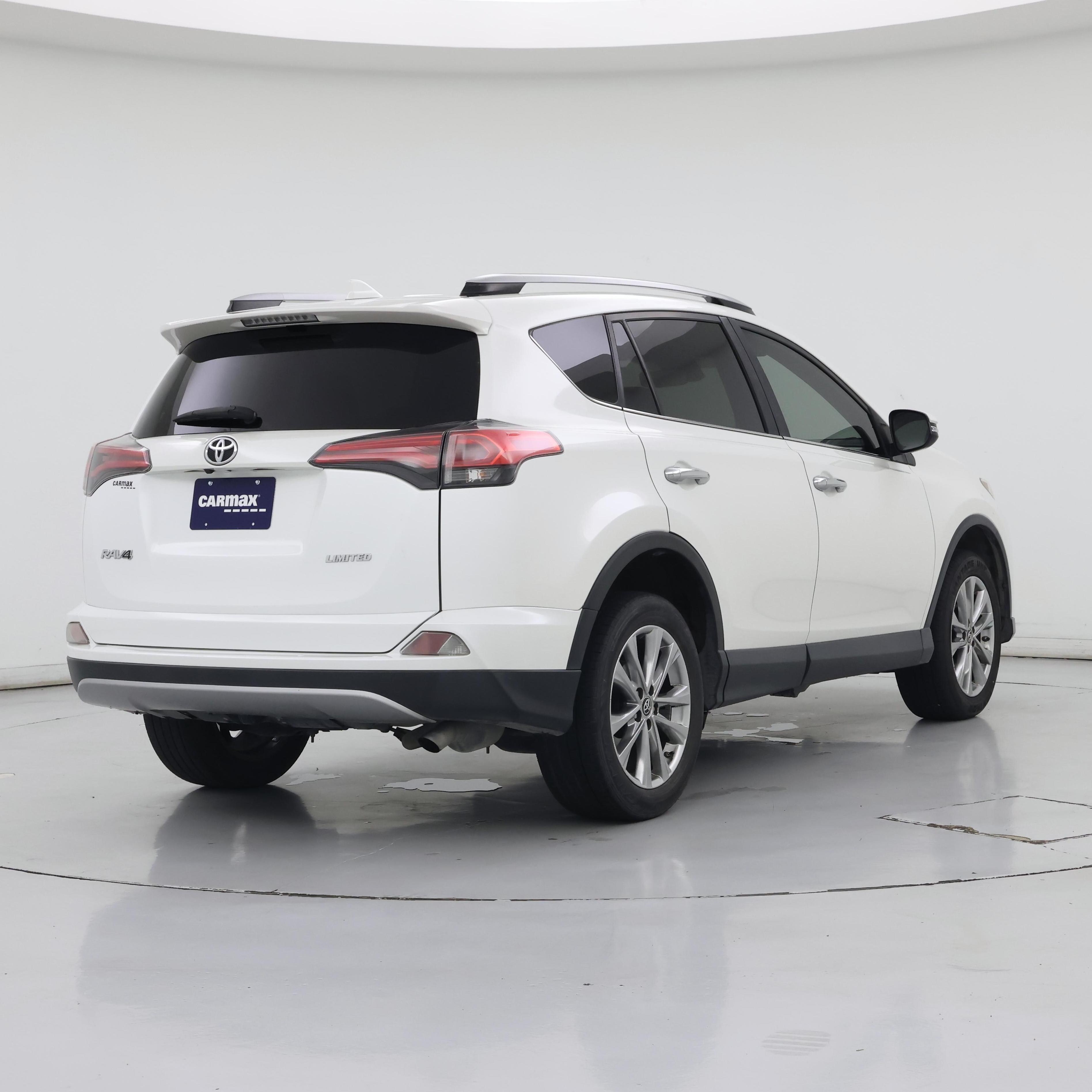 Thumbnail: 2018 Toyota RAV4 - 8