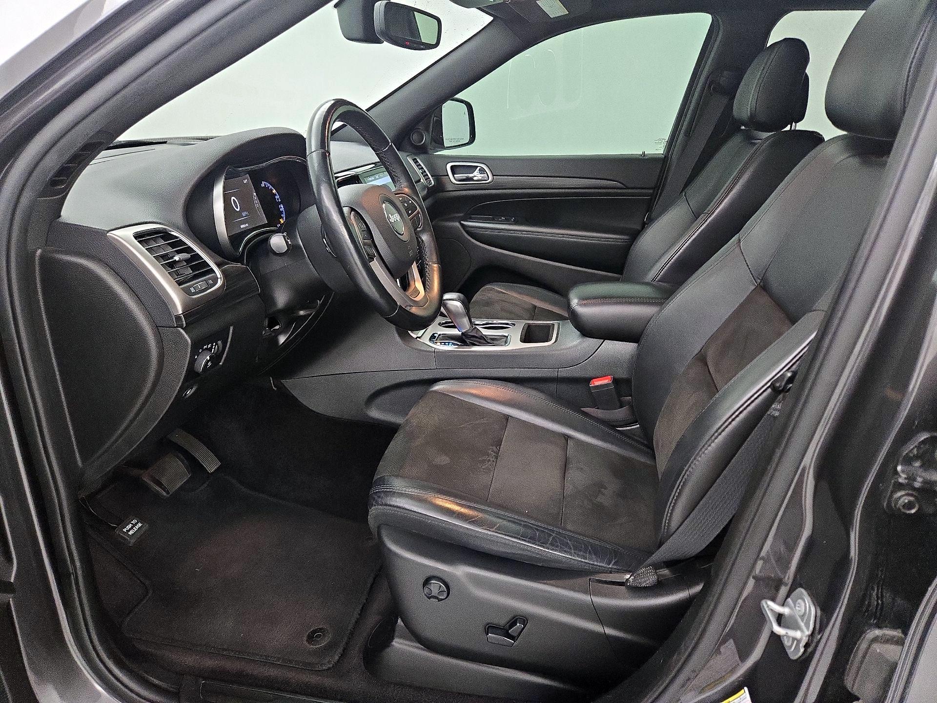 Thumbnail: 2019 Jeep Grand Cherokee - 11