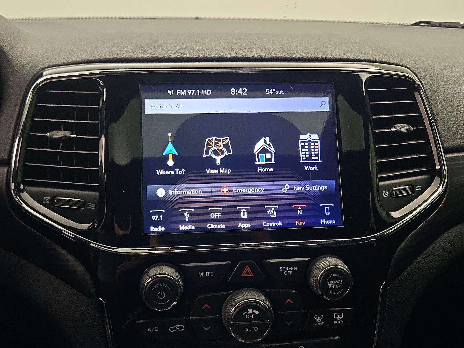 Thumbnail: 2019 Jeep Grand Cherokee - 14