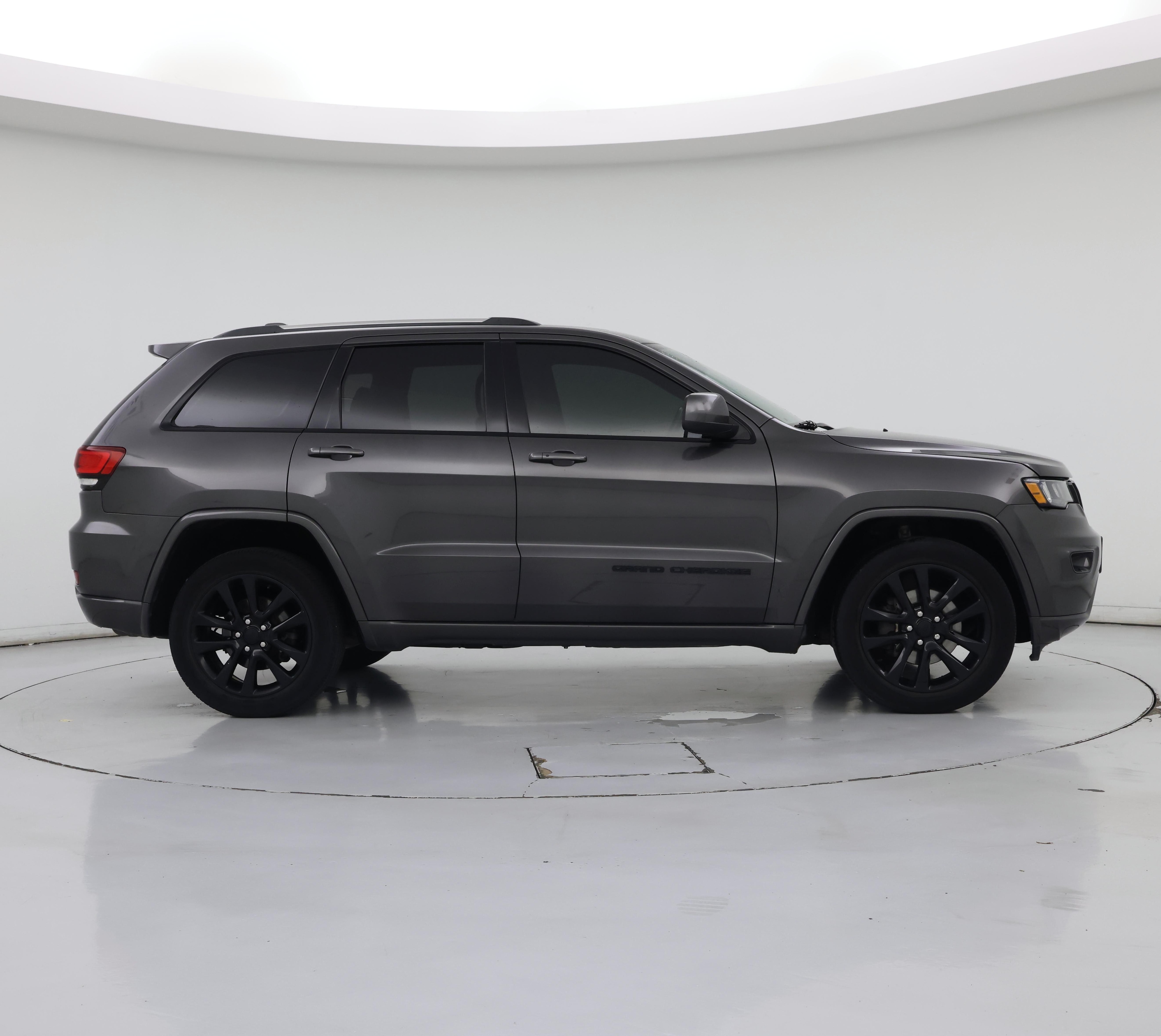Thumbnail: 2019 Jeep Grand Cherokee - 7