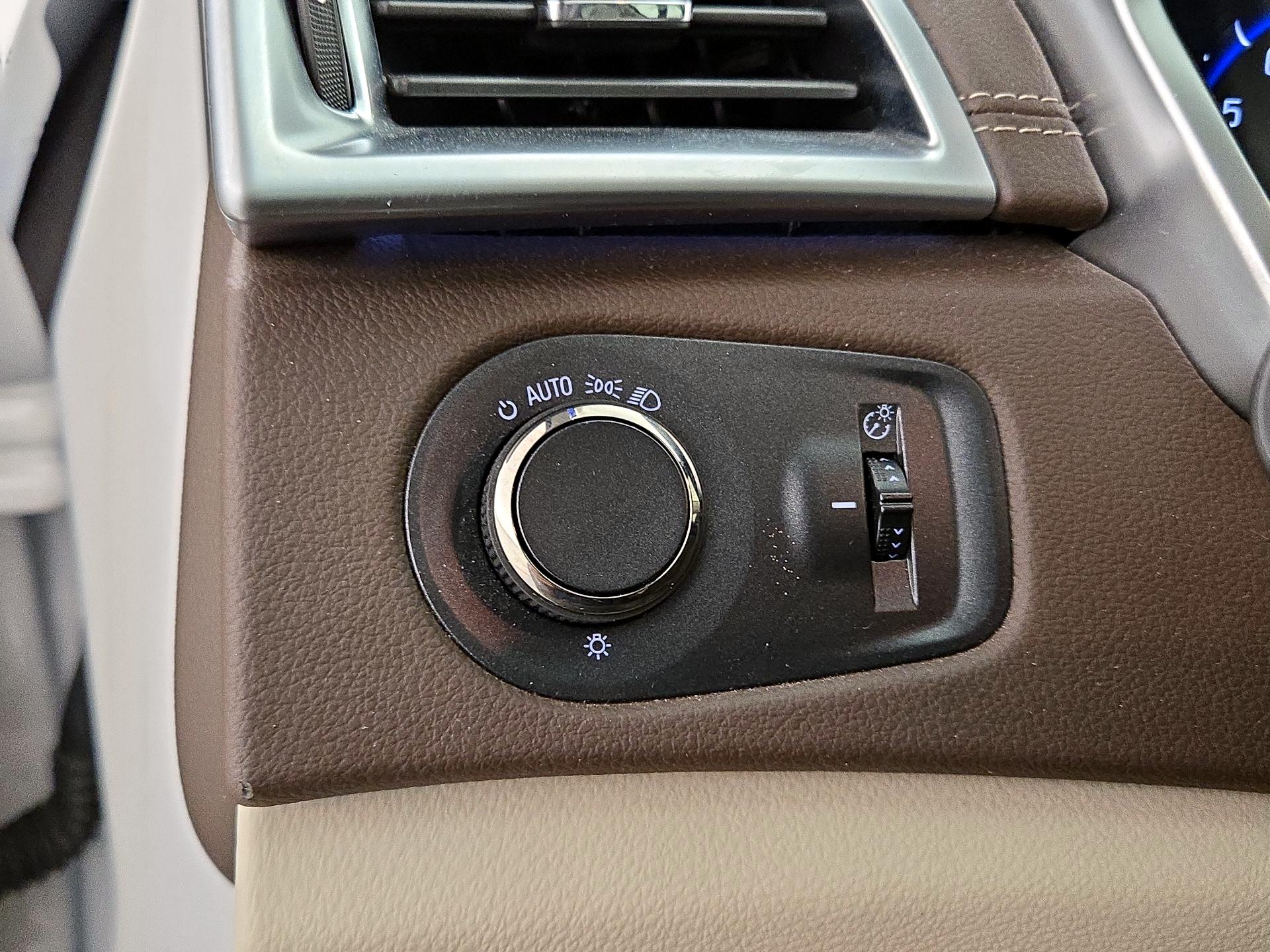 Thumbnail: 2015 Cadillac SRX - 13