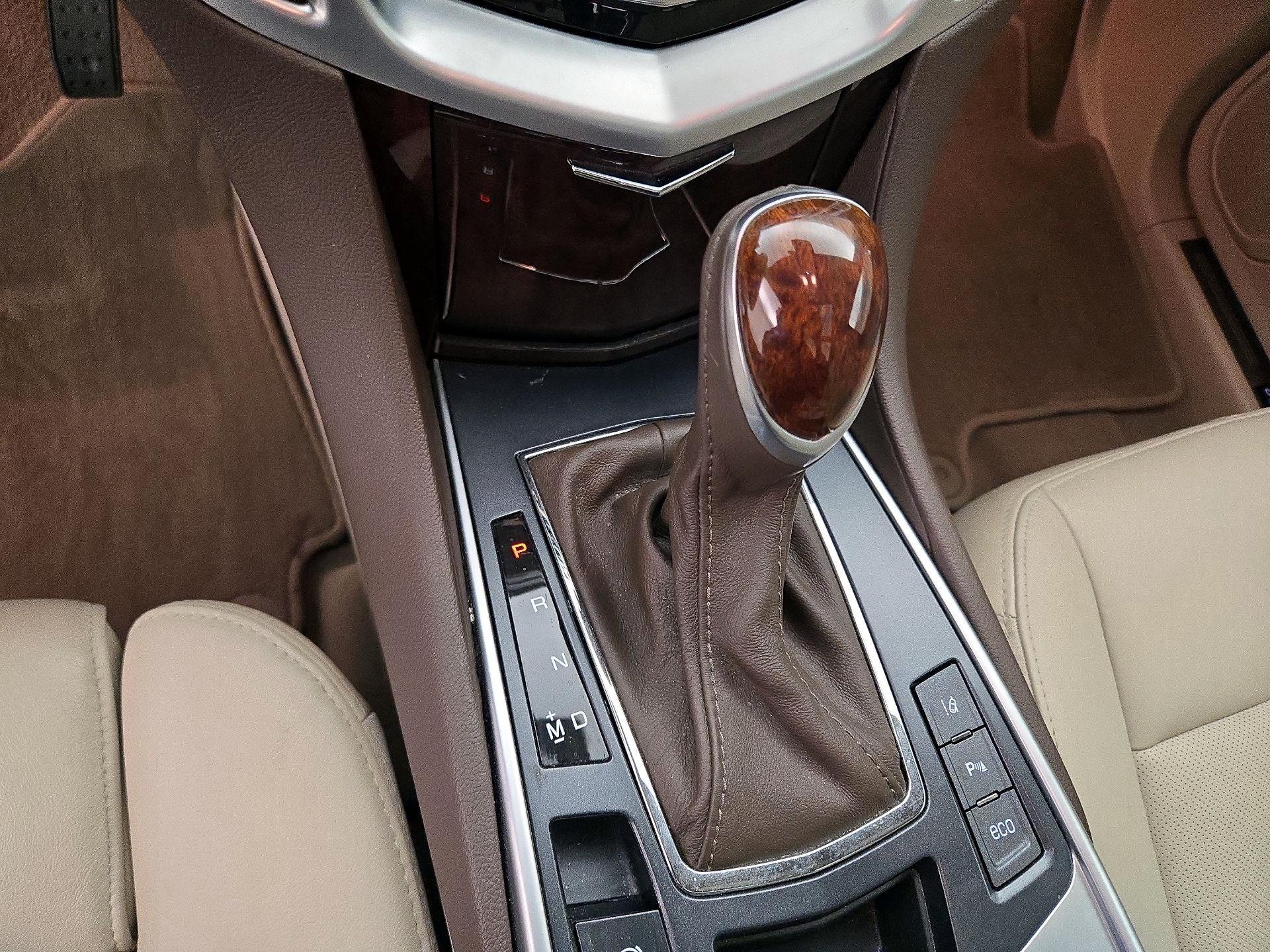Thumbnail: 2015 Cadillac SRX - 18