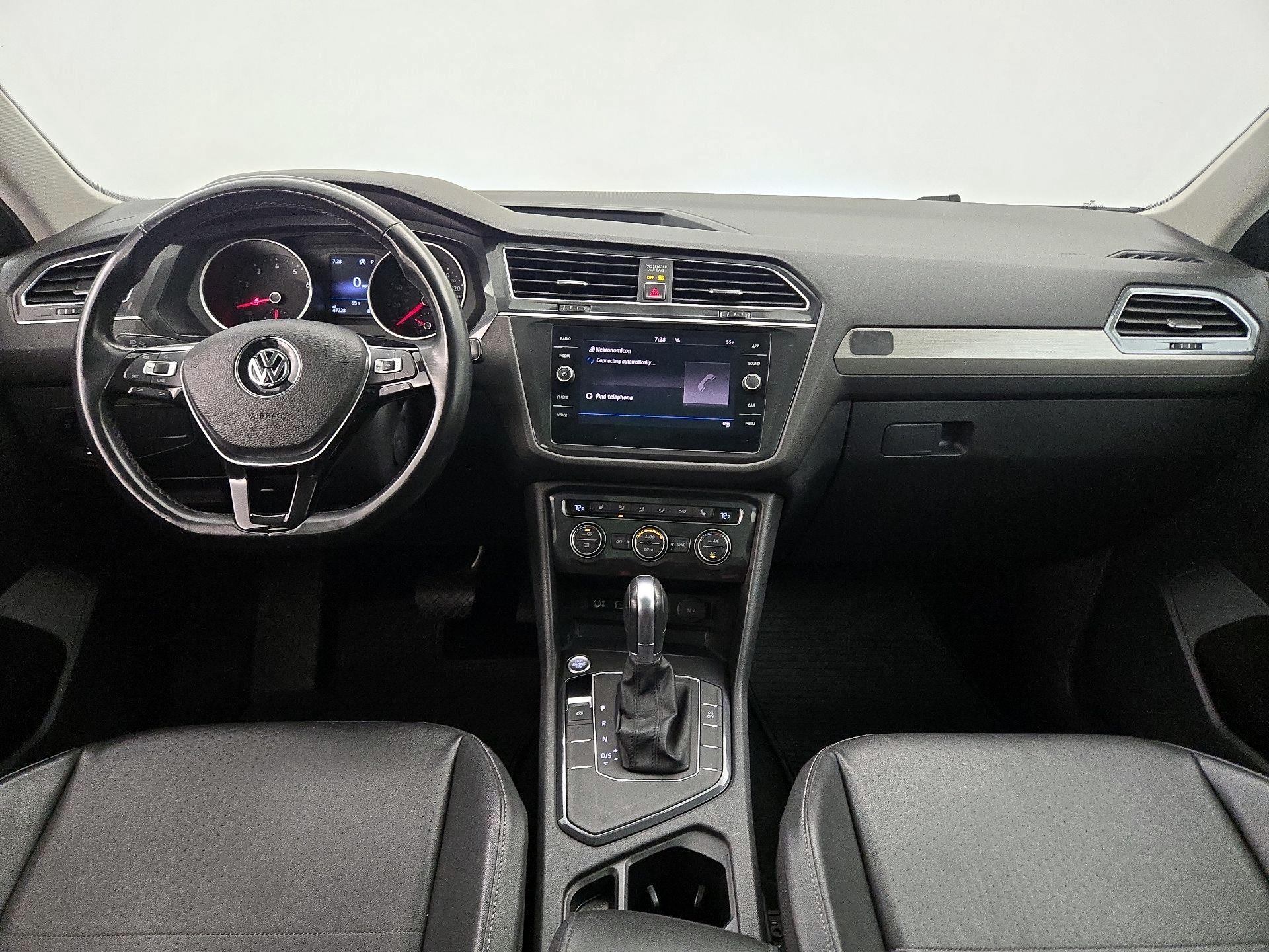 Thumbnail: 2018 Volkswagen Tiguan - 9