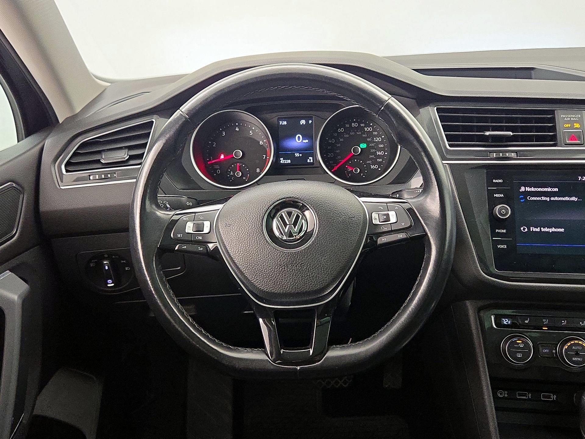 Thumbnail: 2018 Volkswagen Tiguan - 10