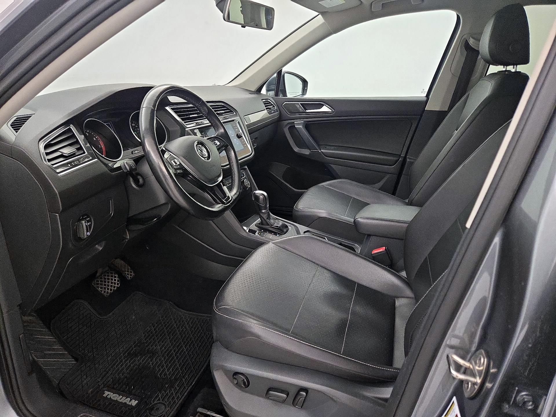 Thumbnail: 2018 Volkswagen Tiguan - 11