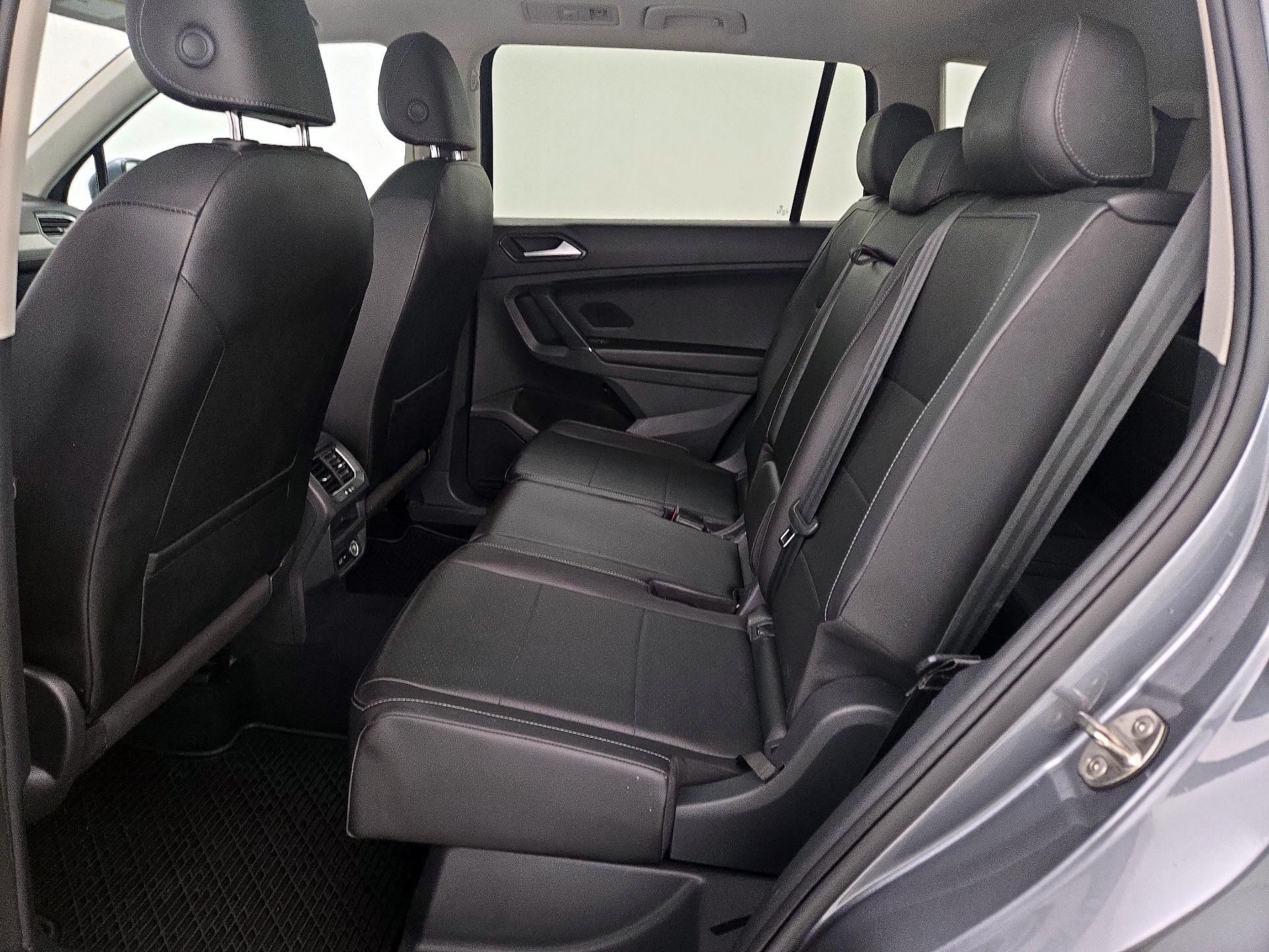 Thumbnail: 2018 Volkswagen Tiguan - 20