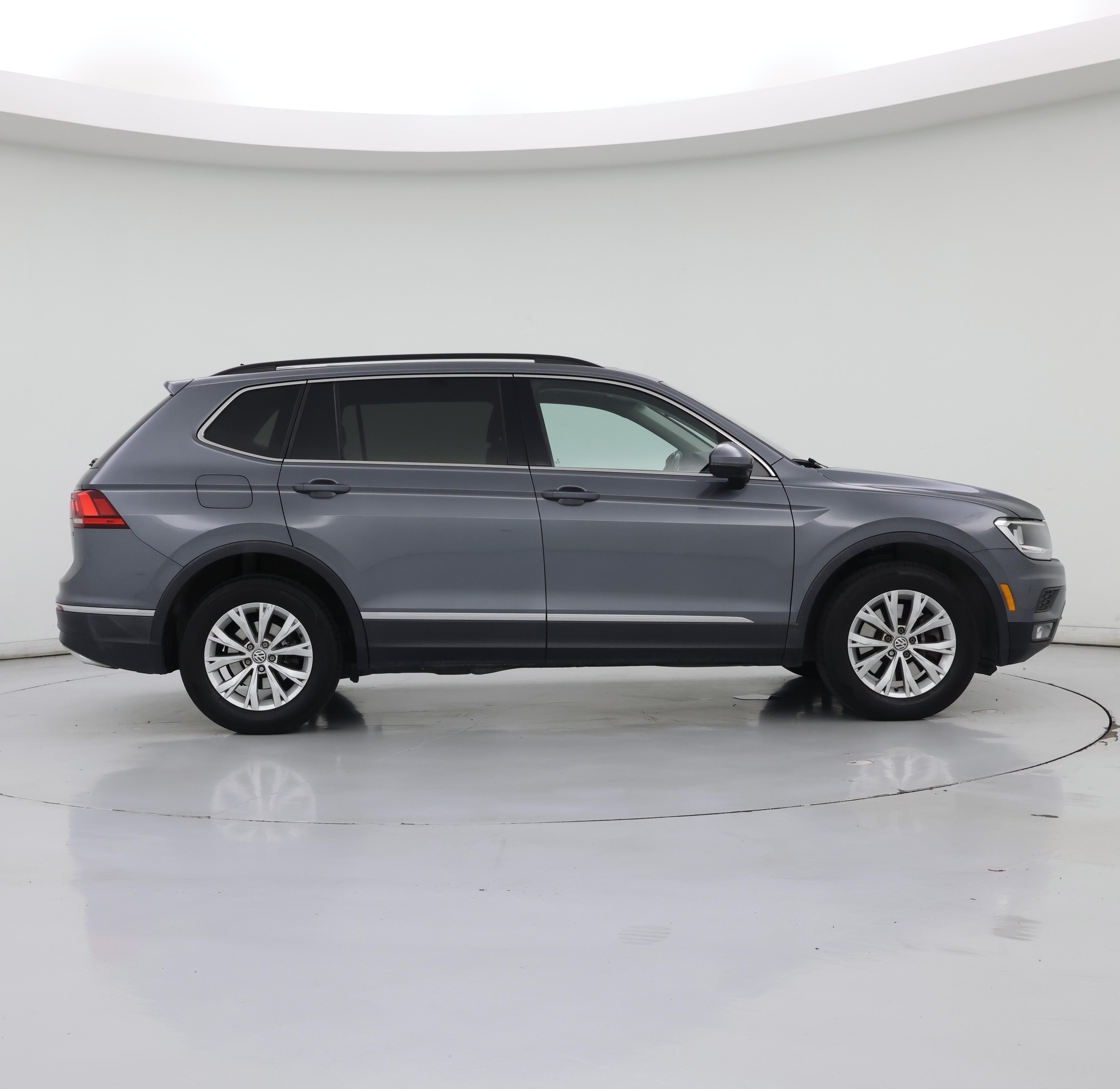 Thumbnail: 2018 Volkswagen Tiguan - 7