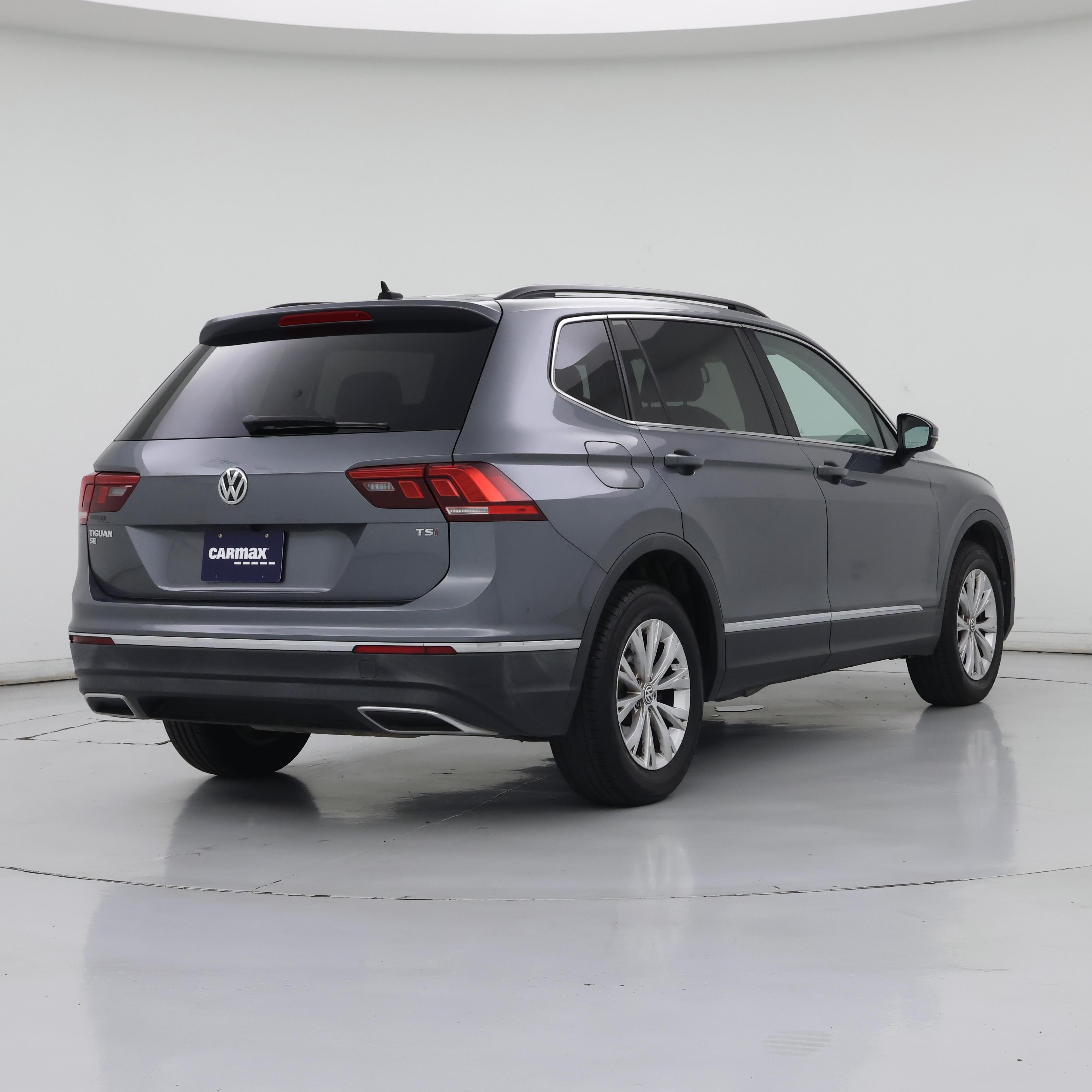 Thumbnail: 2018 Volkswagen Tiguan - 8