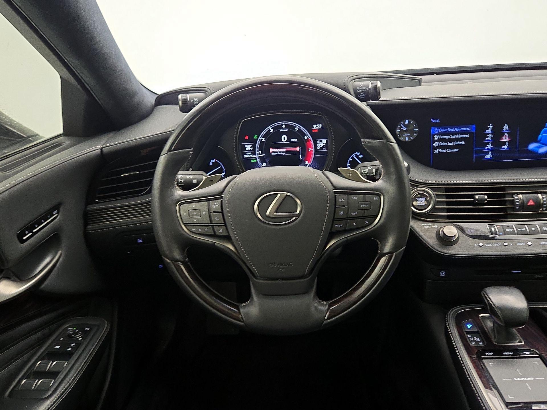 Thumbnail: 2020 Lexus LS - 10