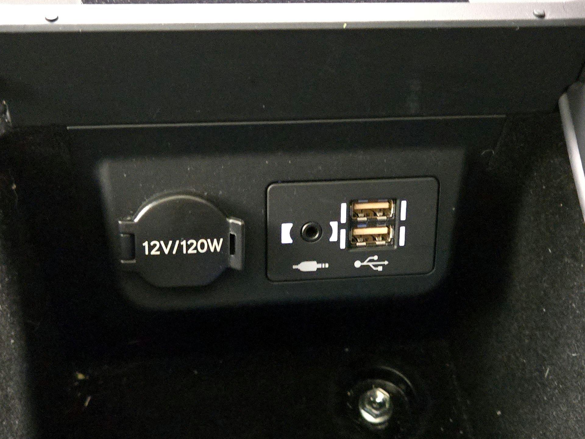 Thumbnail: 2020 Lexus LS - 19