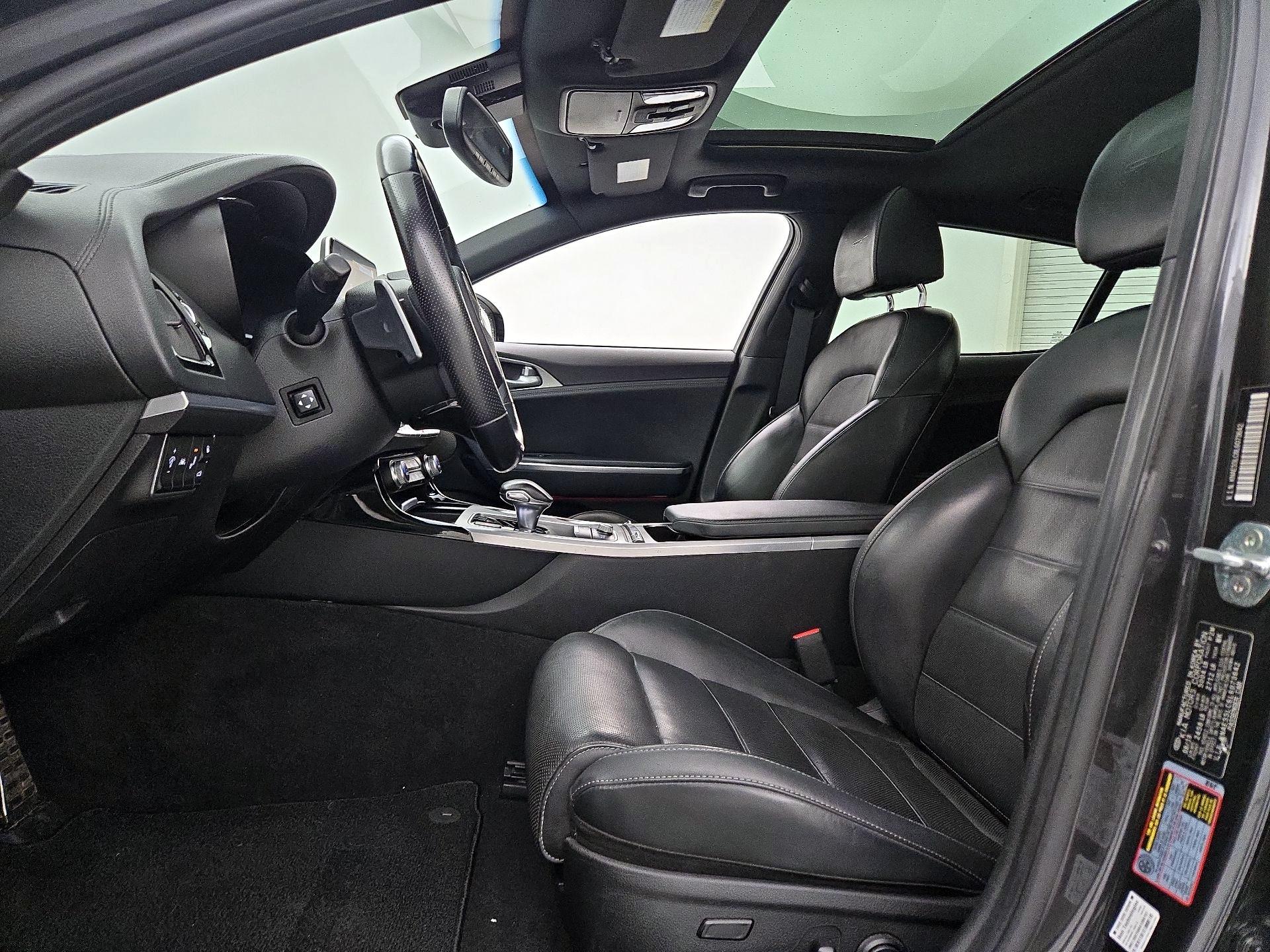 Thumbnail: 2020 Kia Stinger - 11