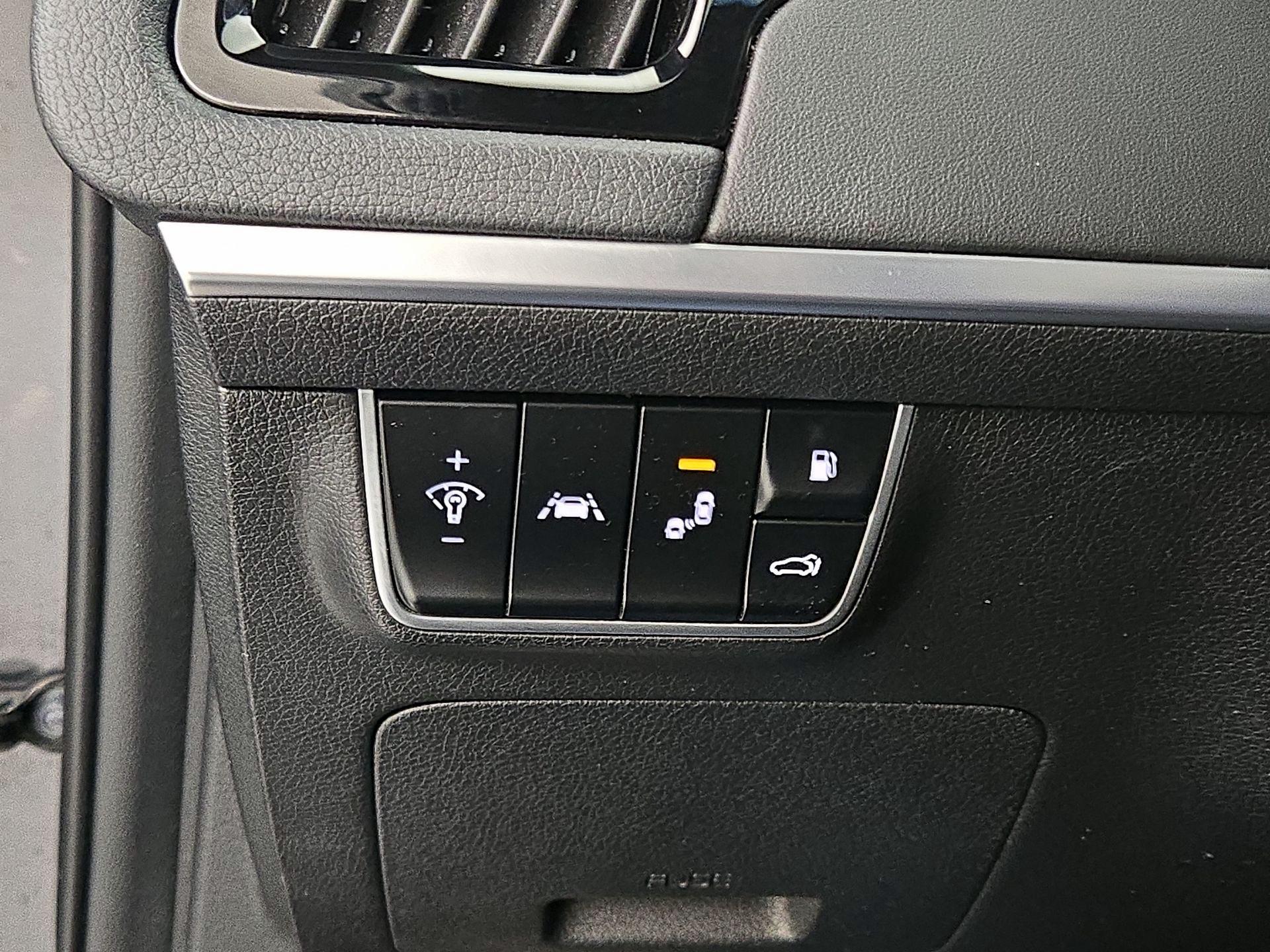 Thumbnail: 2020 Kia Stinger - 13