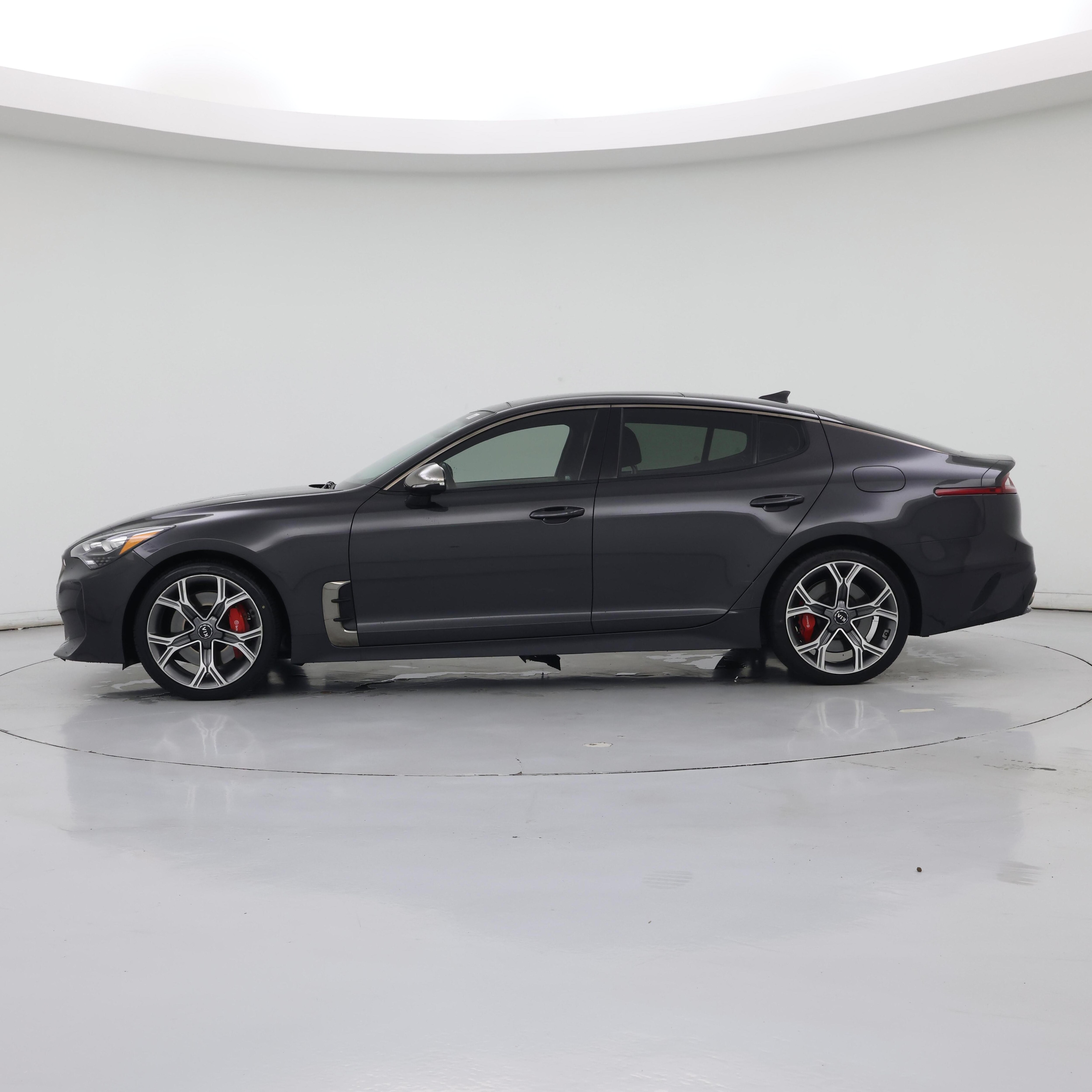 Thumbnail: 2020 Kia Stinger - 3