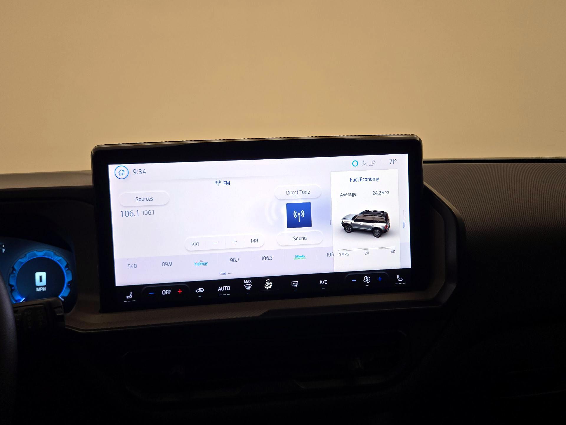 Thumbnail: 2025 Ford Bronco Sport - 15