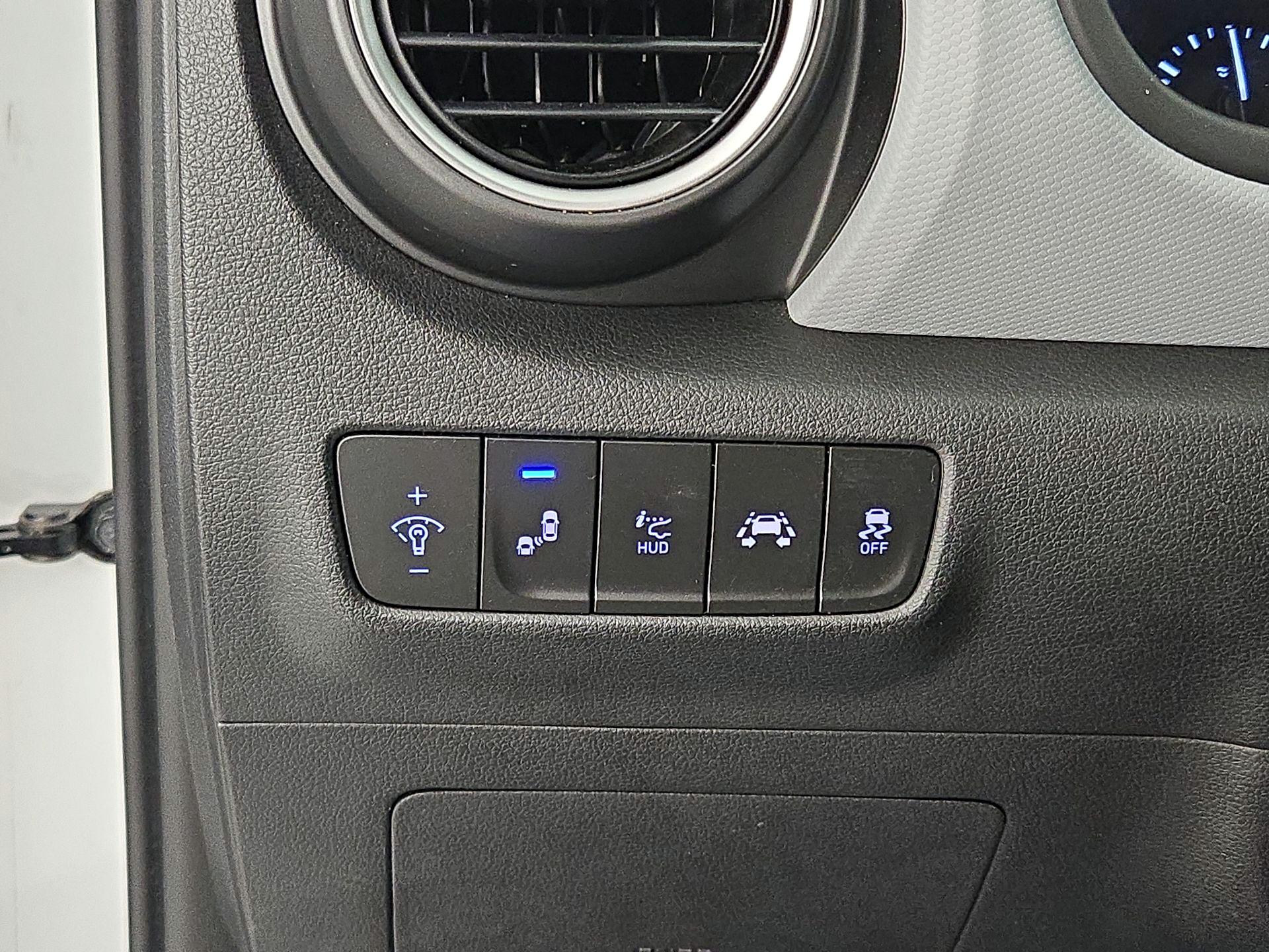 Thumbnail: 2020 Hyundai Kona - 13