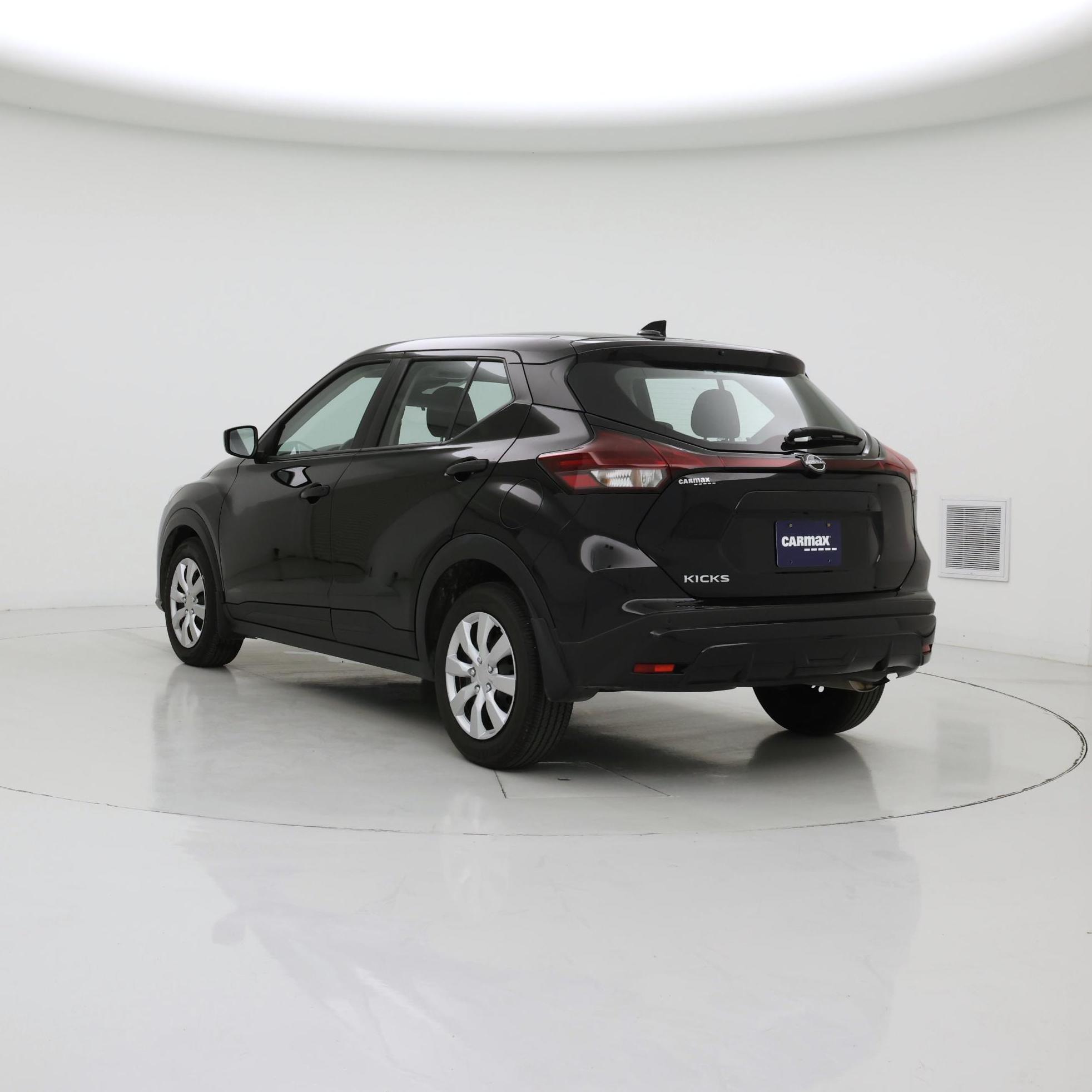 Thumbnail: 2025 Nissan Kicks - 2