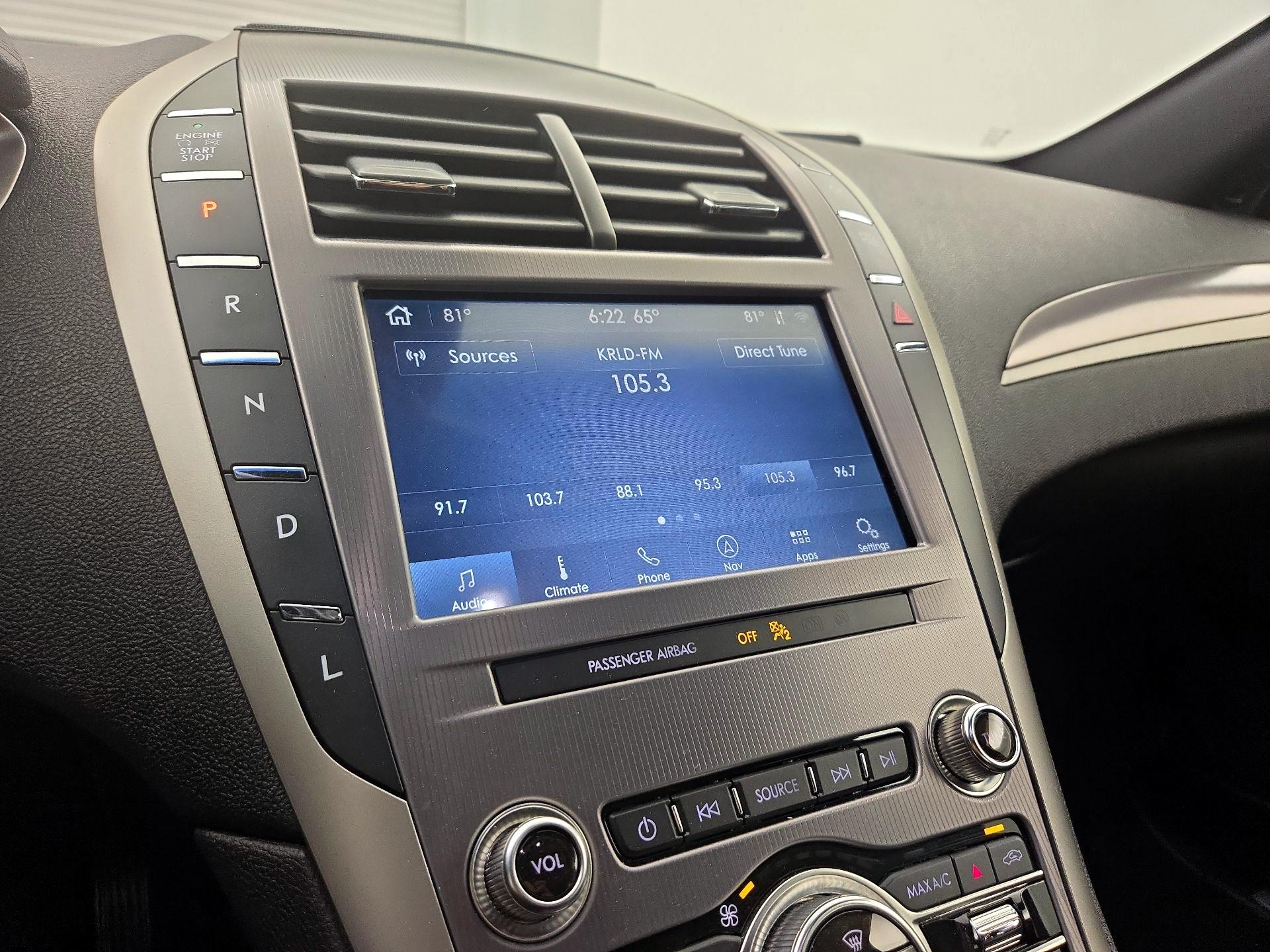Thumbnail: 2020 Lincoln MKZ - 16