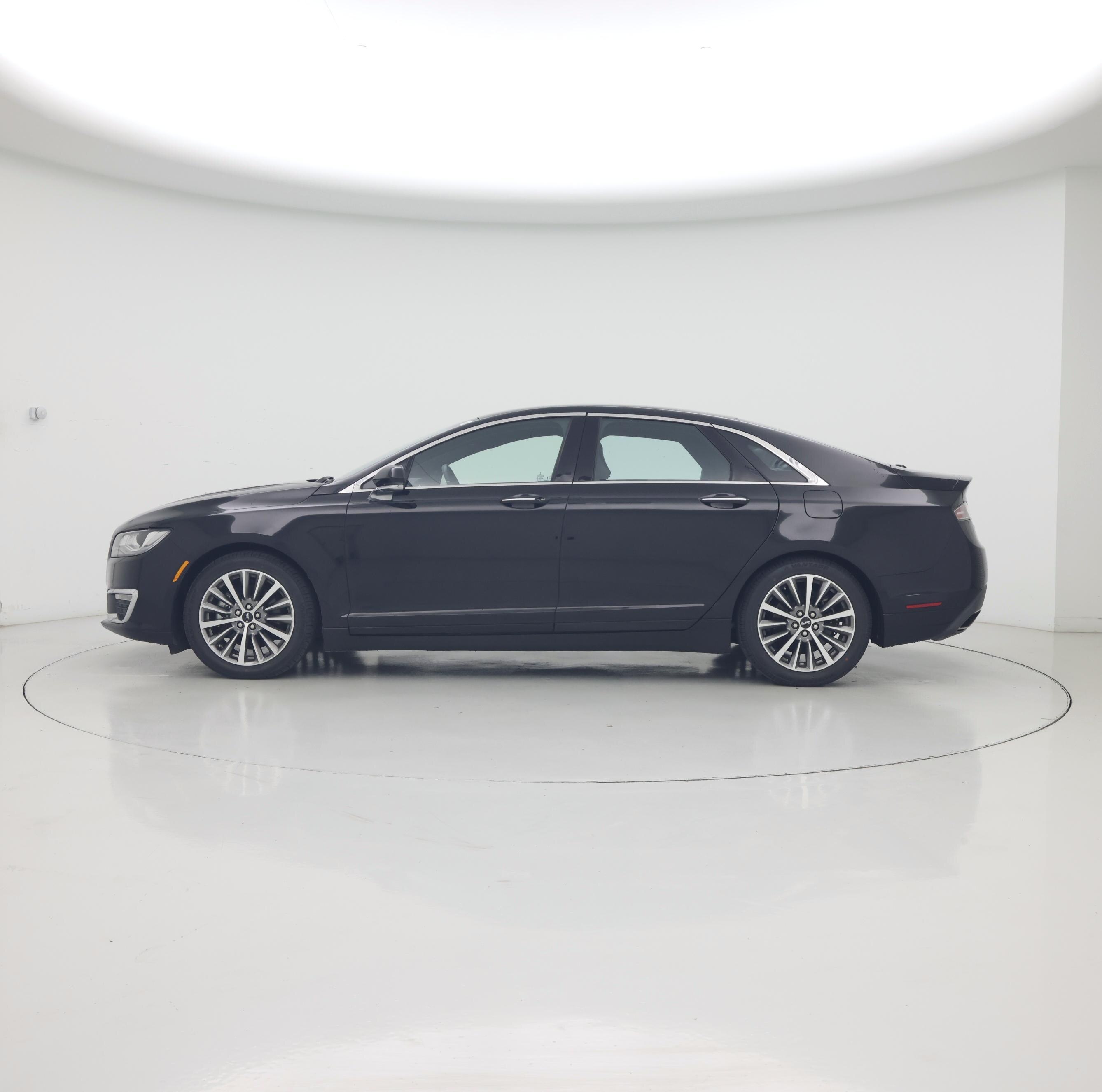 Thumbnail: 2020 Lincoln MKZ - 3