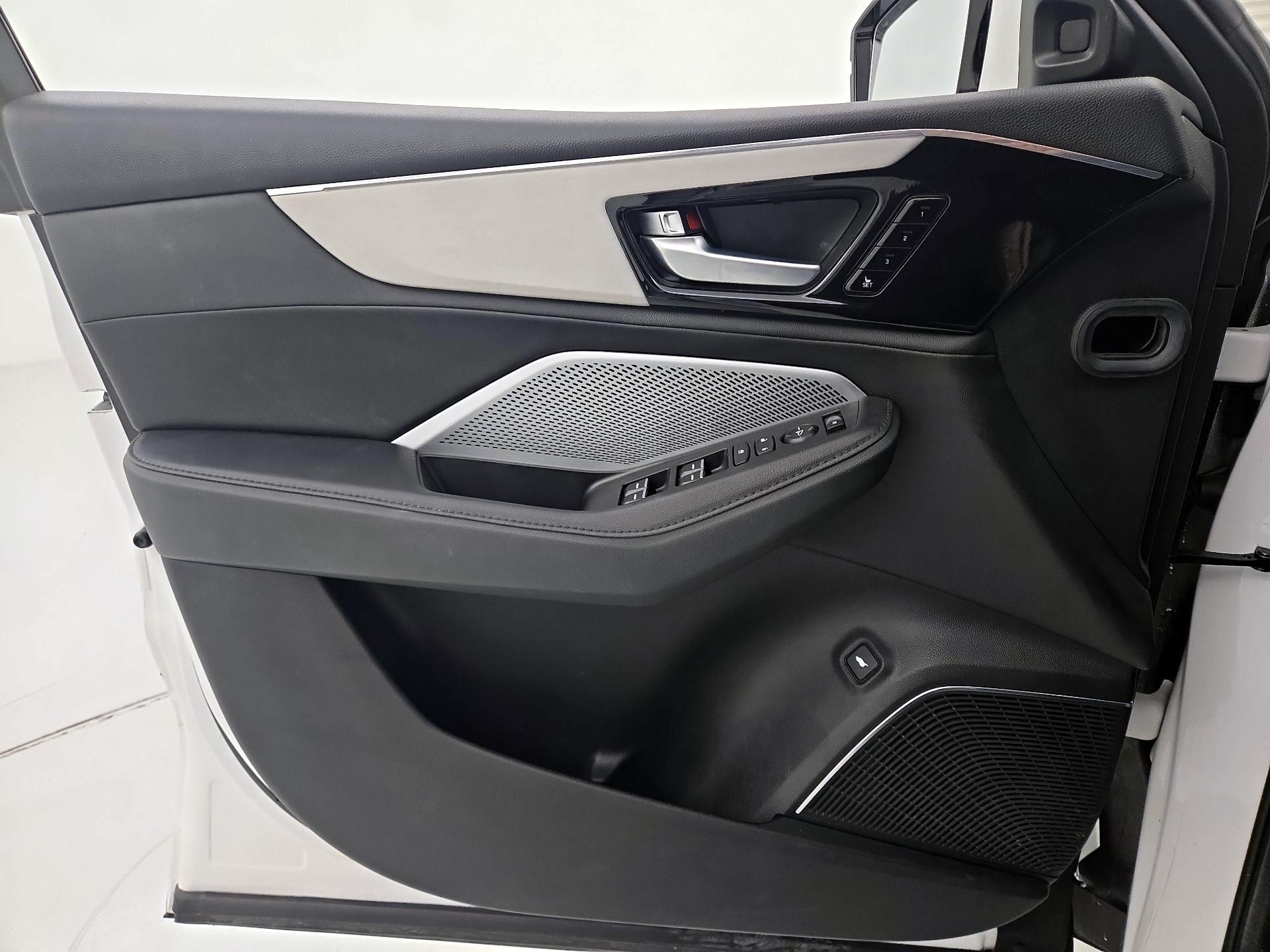Thumbnail: 2025 Acura MDX - 12