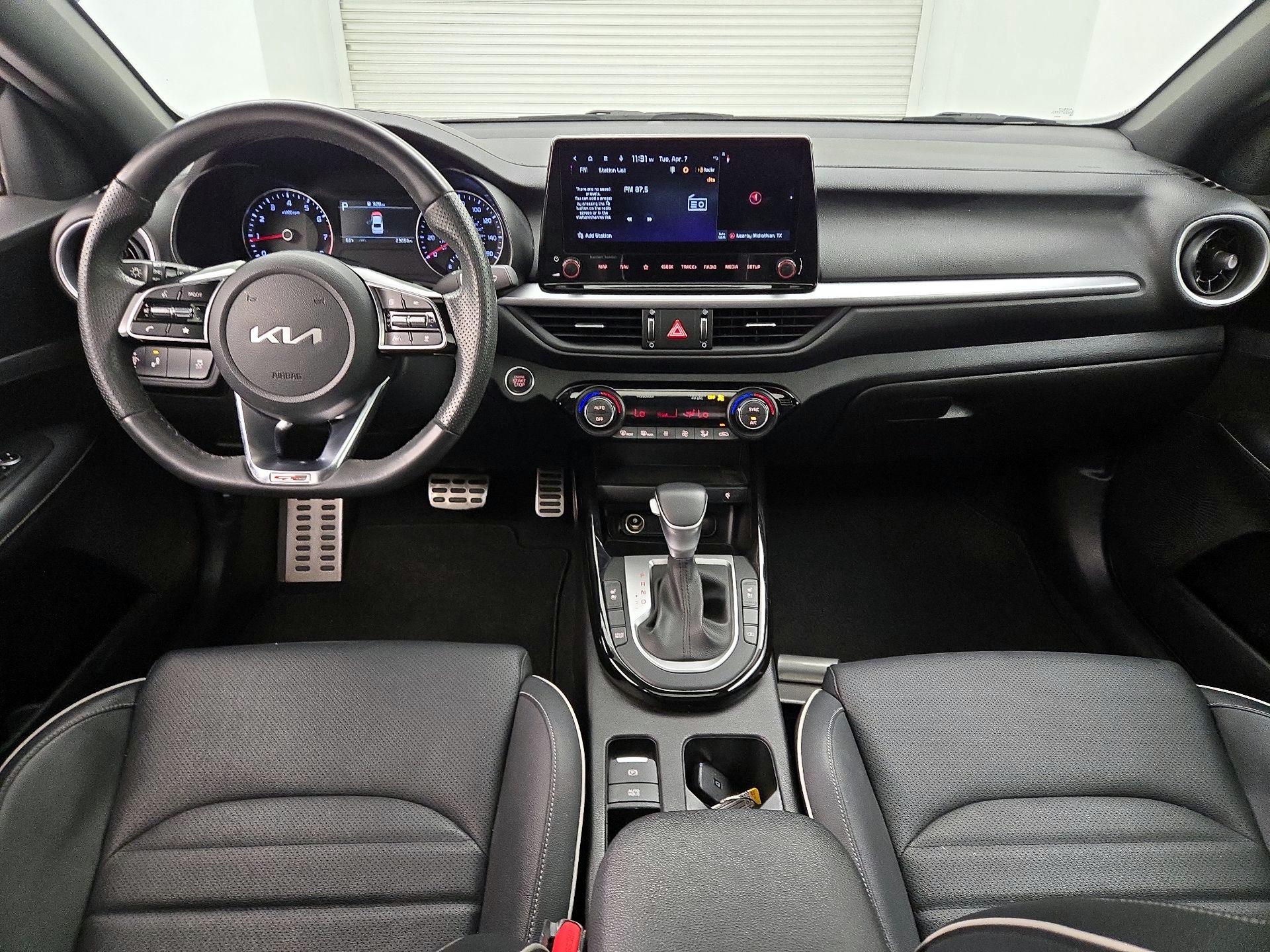 Thumbnail: 2023 Kia Forte - 9