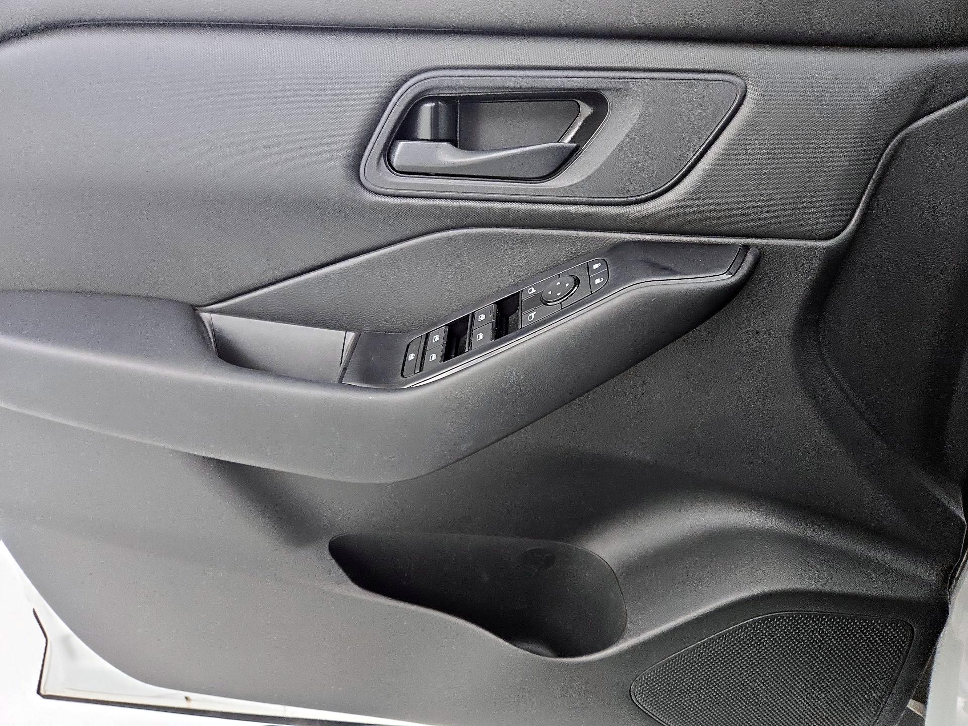 Thumbnail: 2024 Nissan Rogue - 12