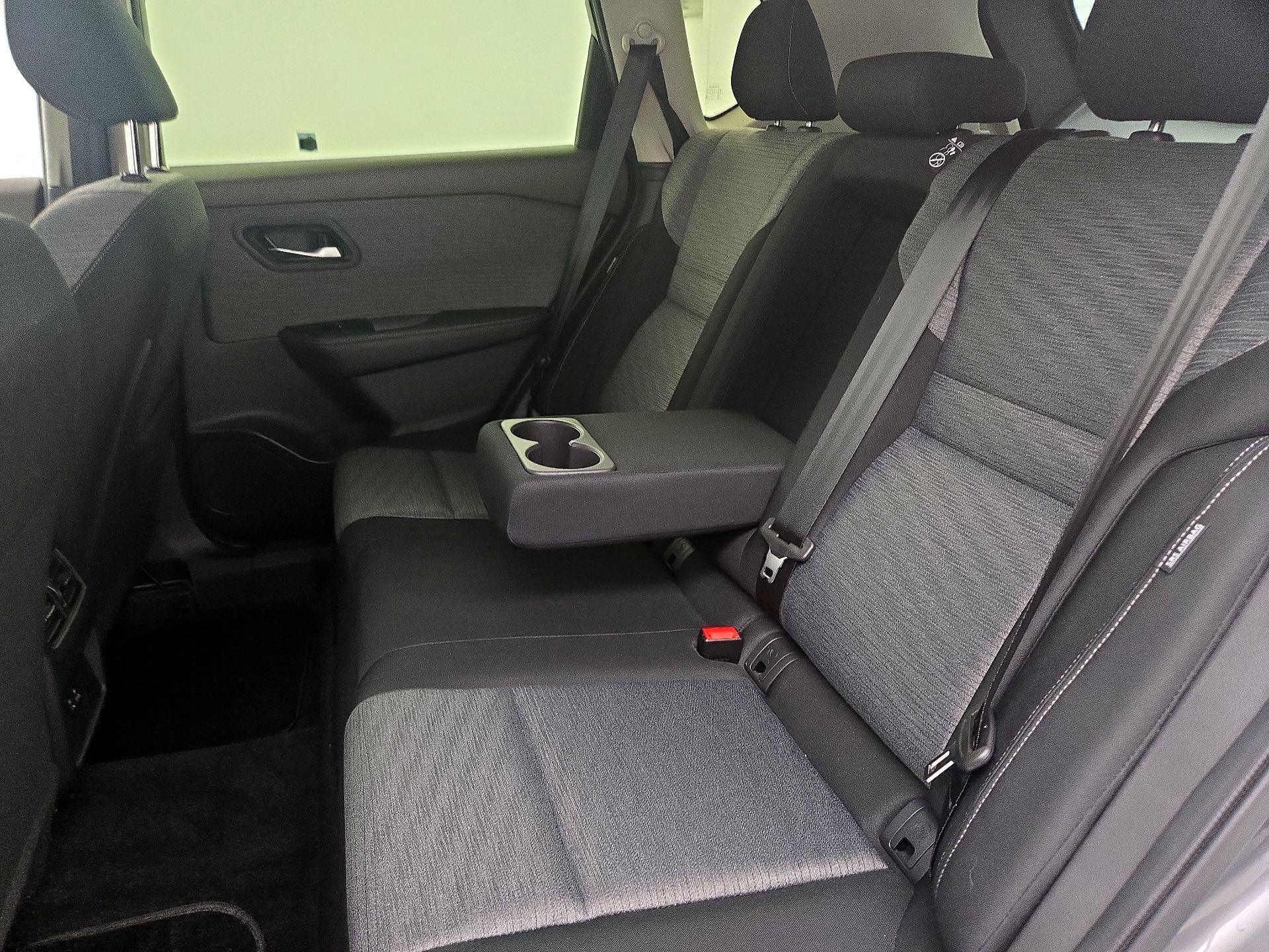 Thumbnail: 2023 Nissan Rogue - 19