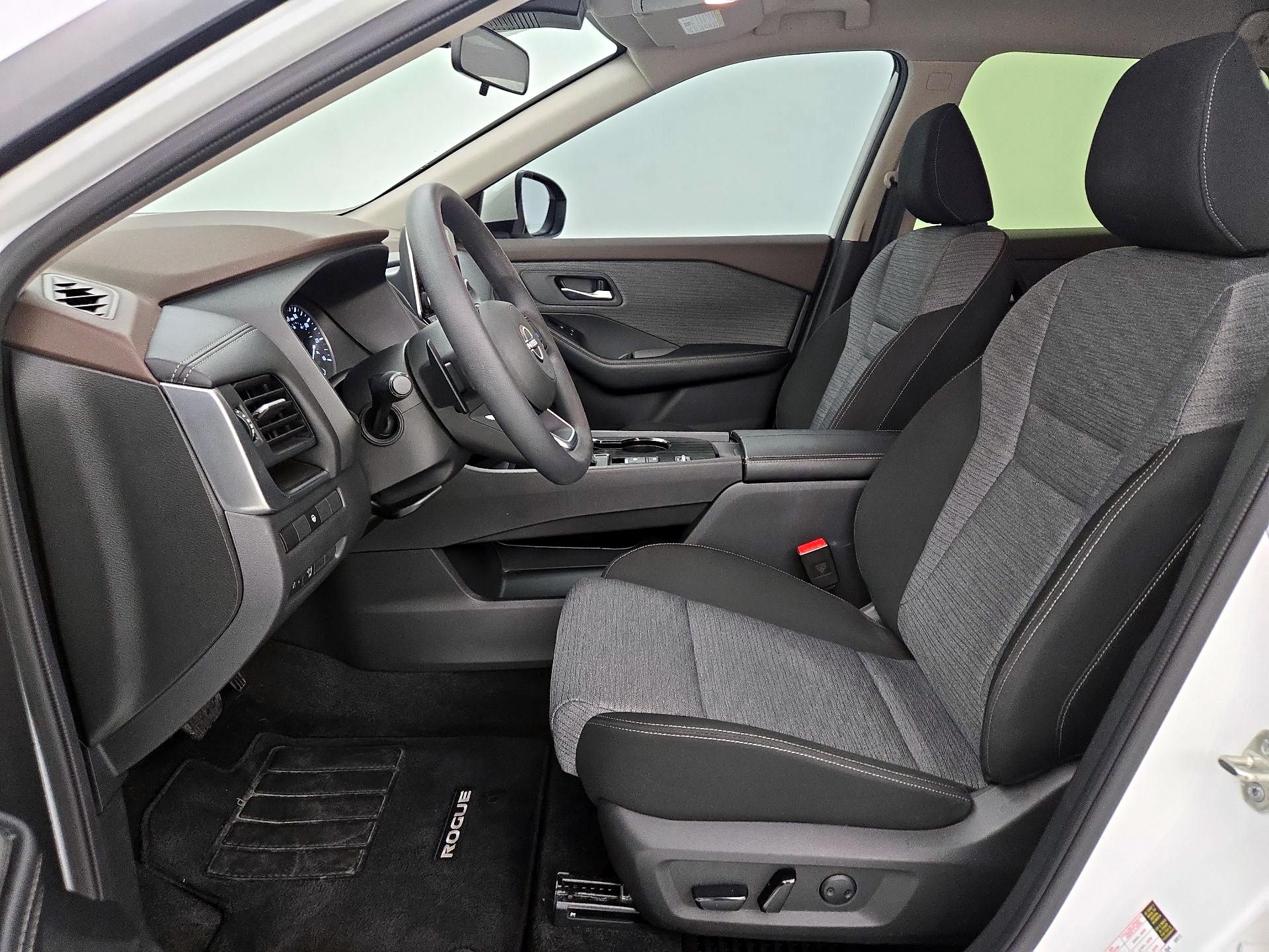 Thumbnail: 2023 Nissan Rogue - 11