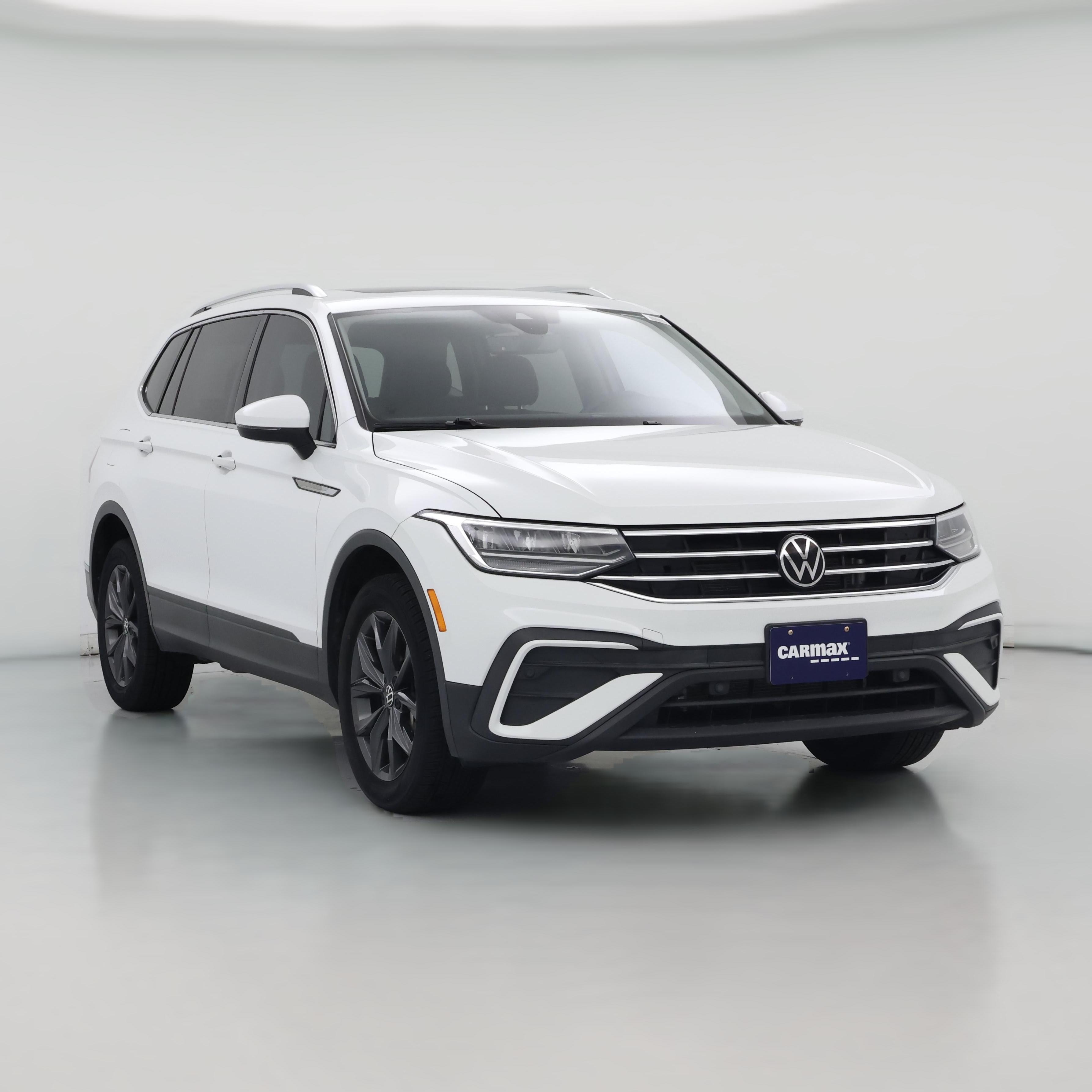 Thumbnail: 2022 Volkswagen Tiguan - 1