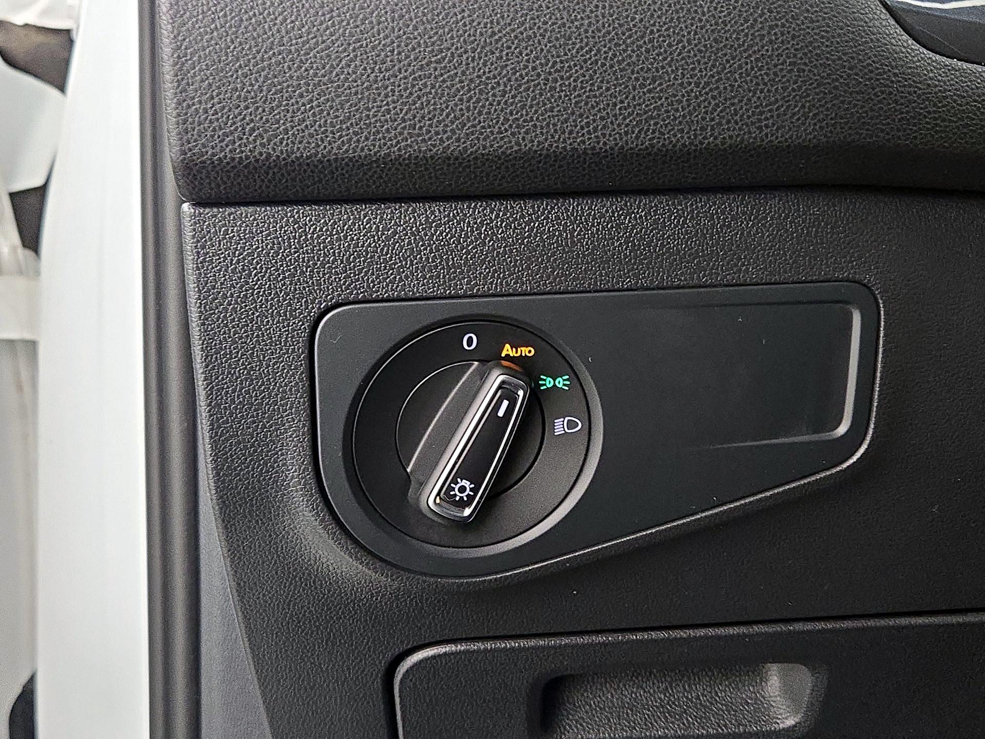 Thumbnail: 2022 Volkswagen Tiguan - 13