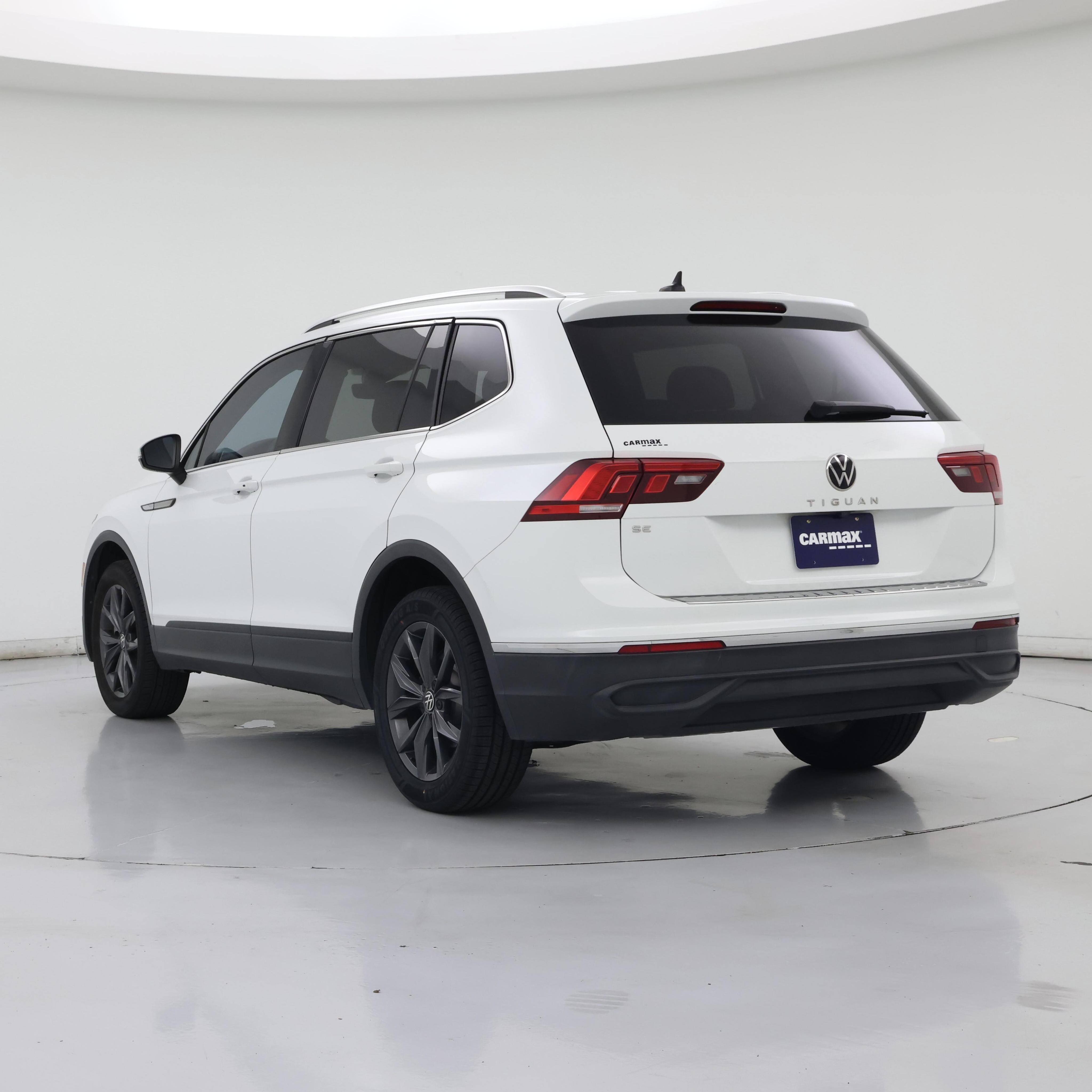 Thumbnail: 2022 Volkswagen Tiguan - 2