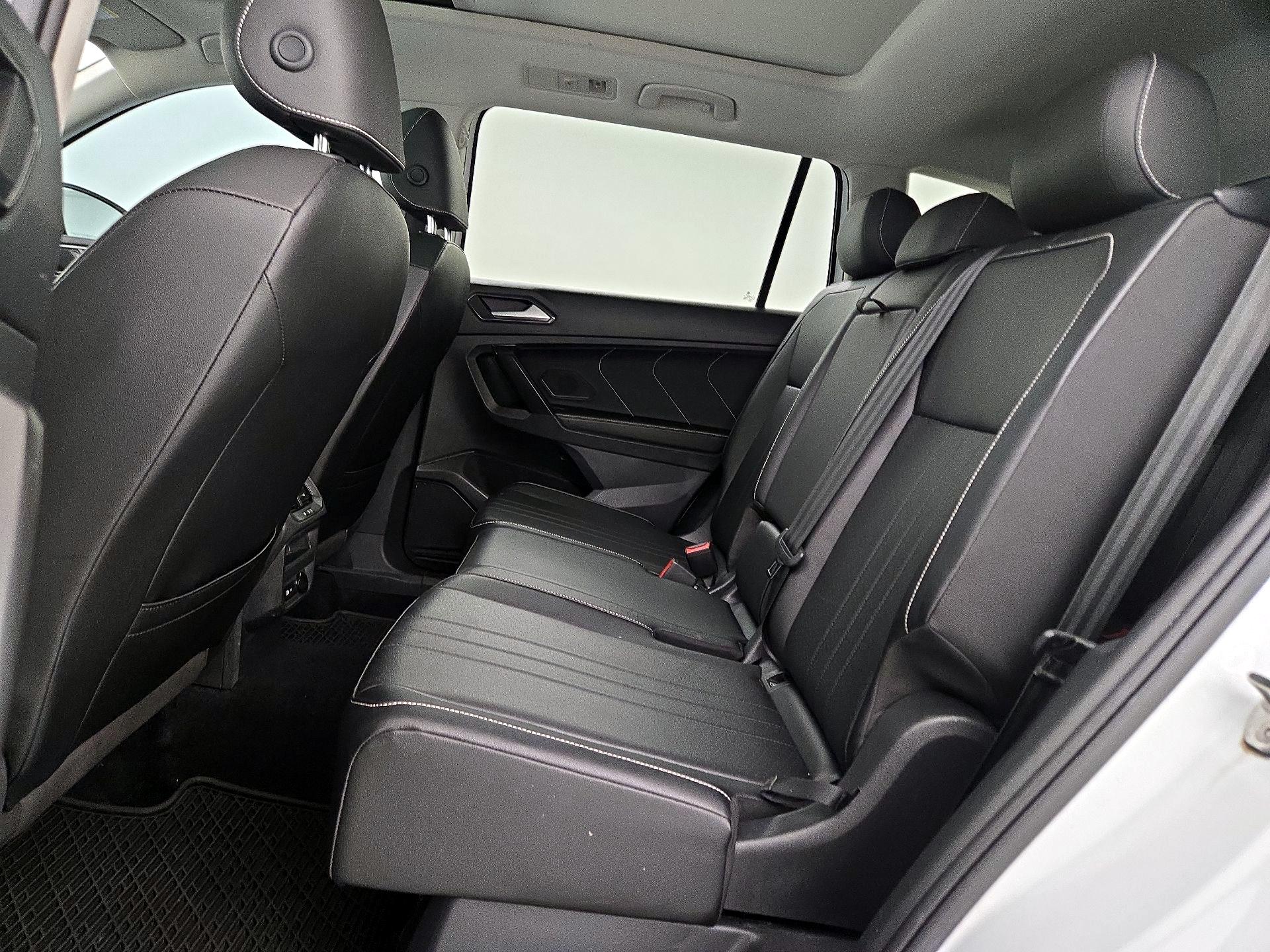 Thumbnail: 2022 Volkswagen Tiguan - 20