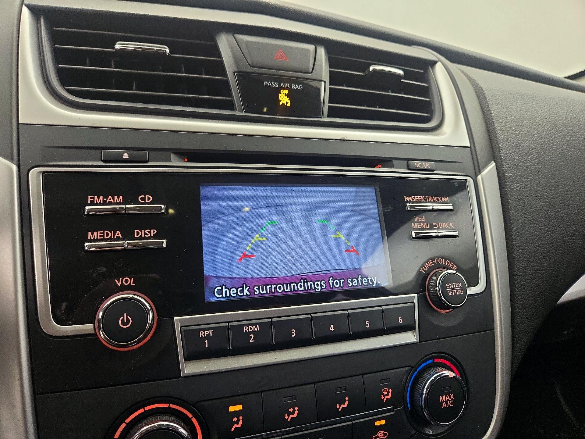 Thumbnail: 2018 Nissan Altima - 14