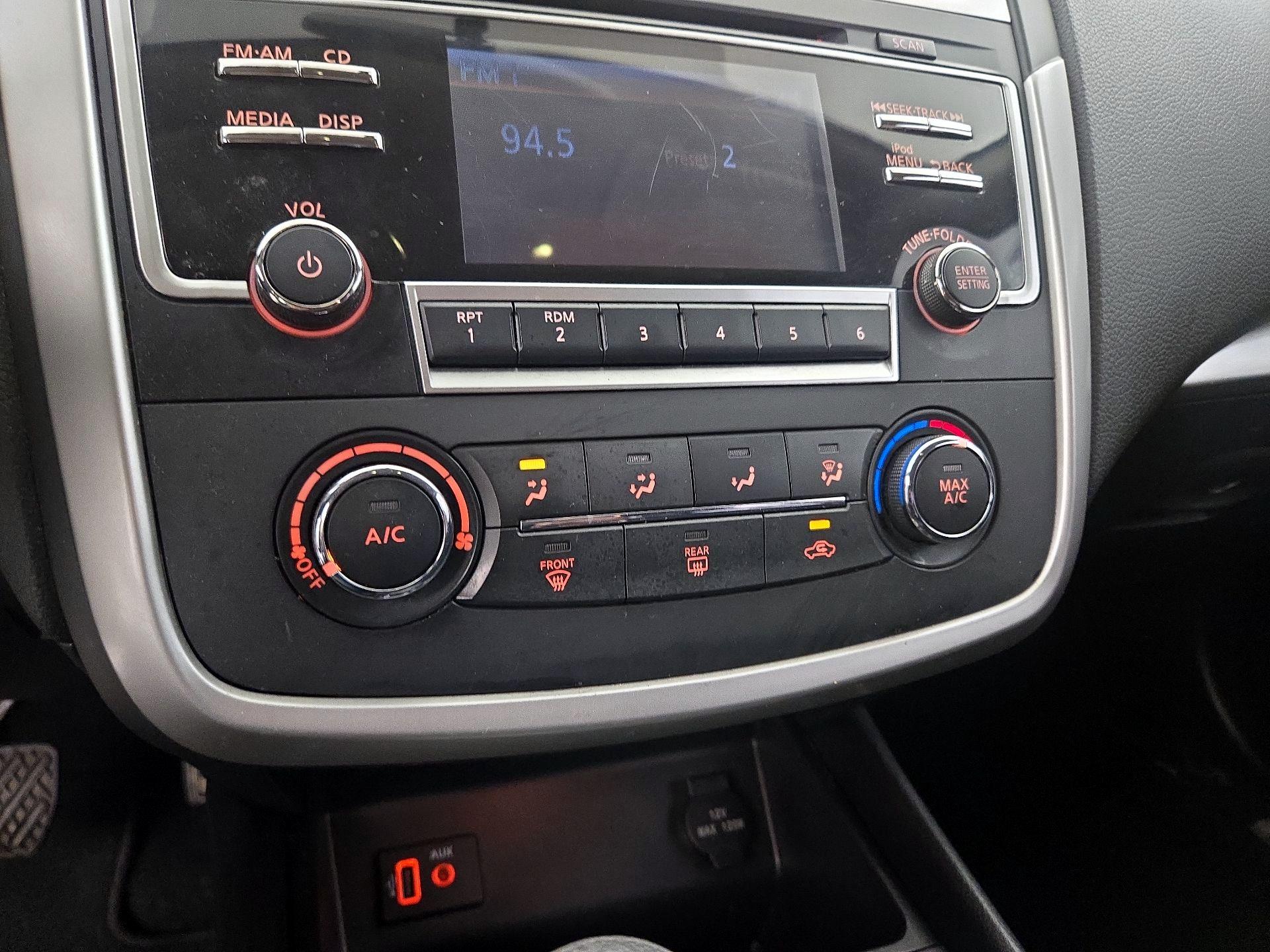 Thumbnail: 2018 Nissan Altima - 16