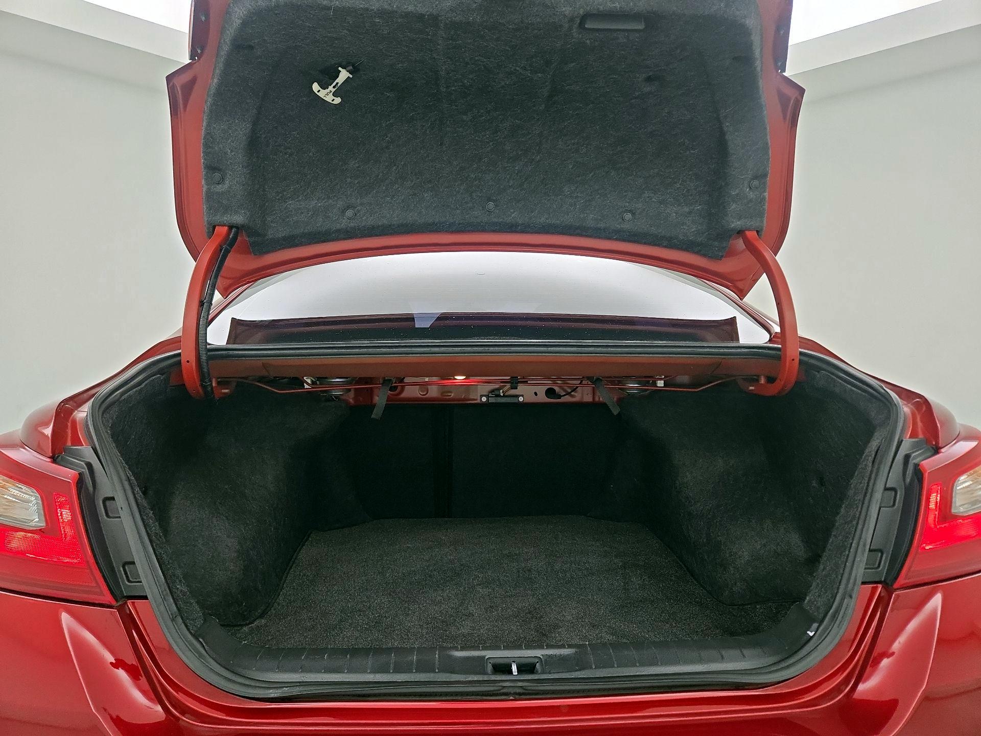 Thumbnail: 2018 Nissan Altima - 20