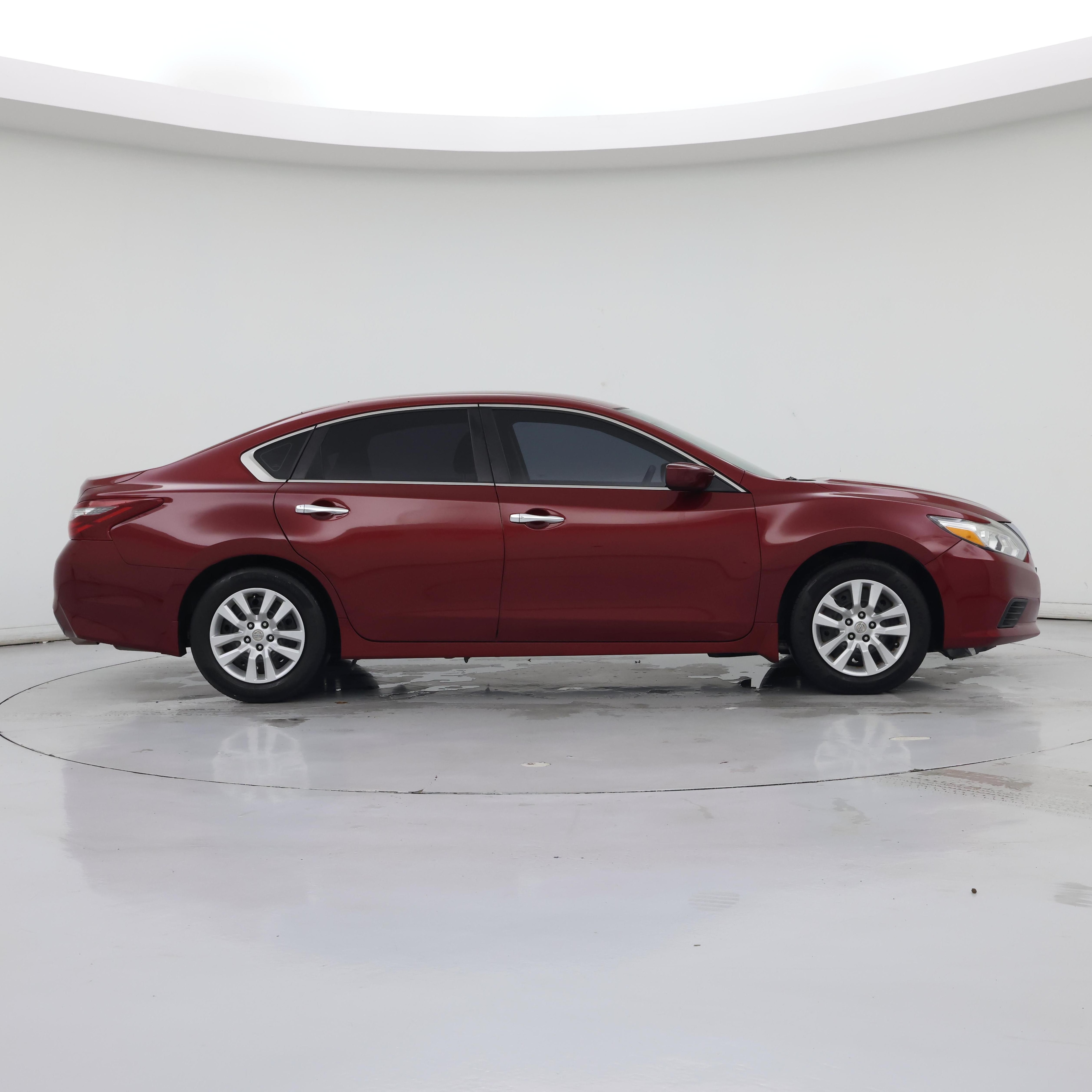 Thumbnail: 2018 Nissan Altima - 7