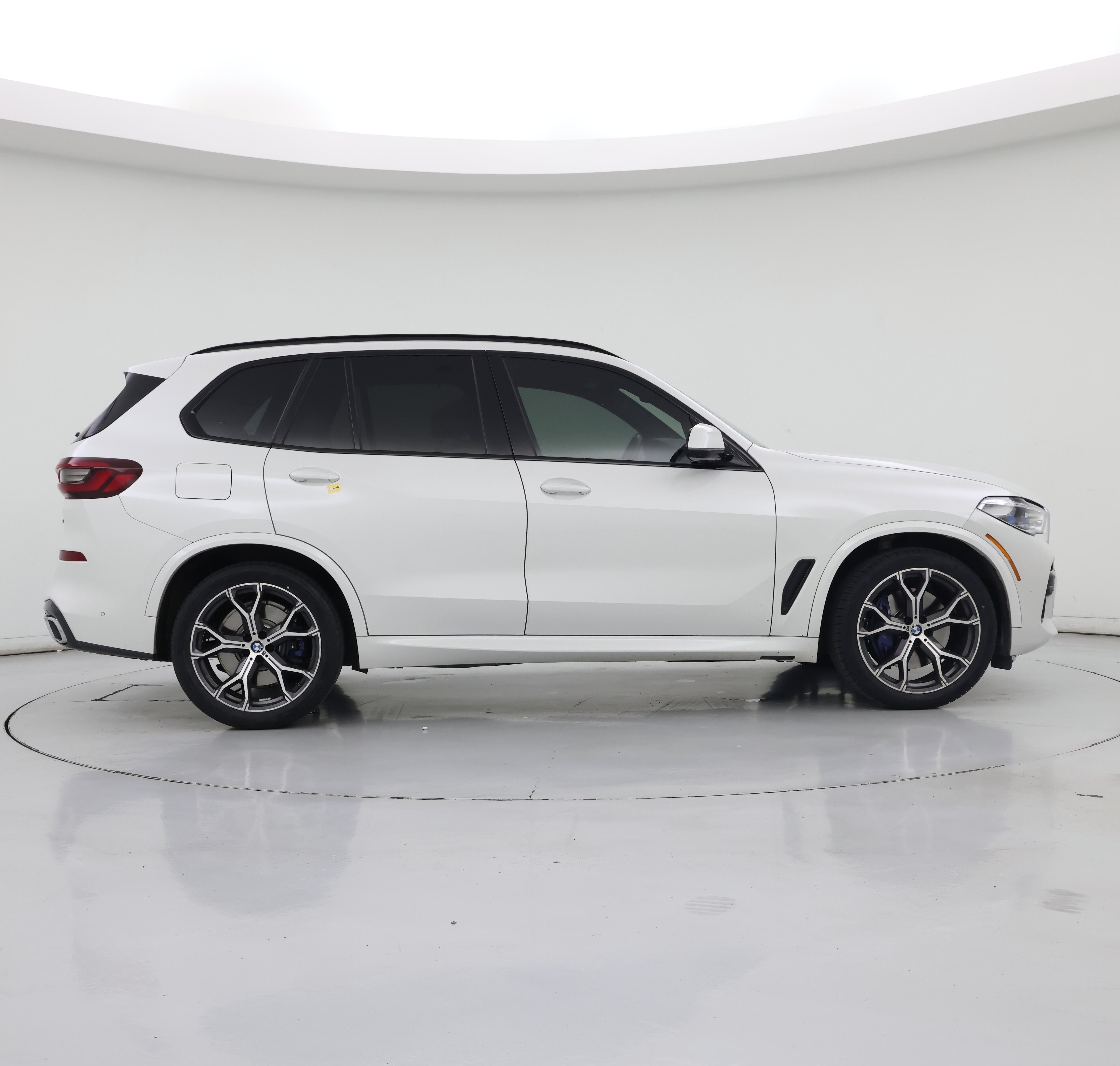 Thumbnail: 2021 BMW X5 - 7