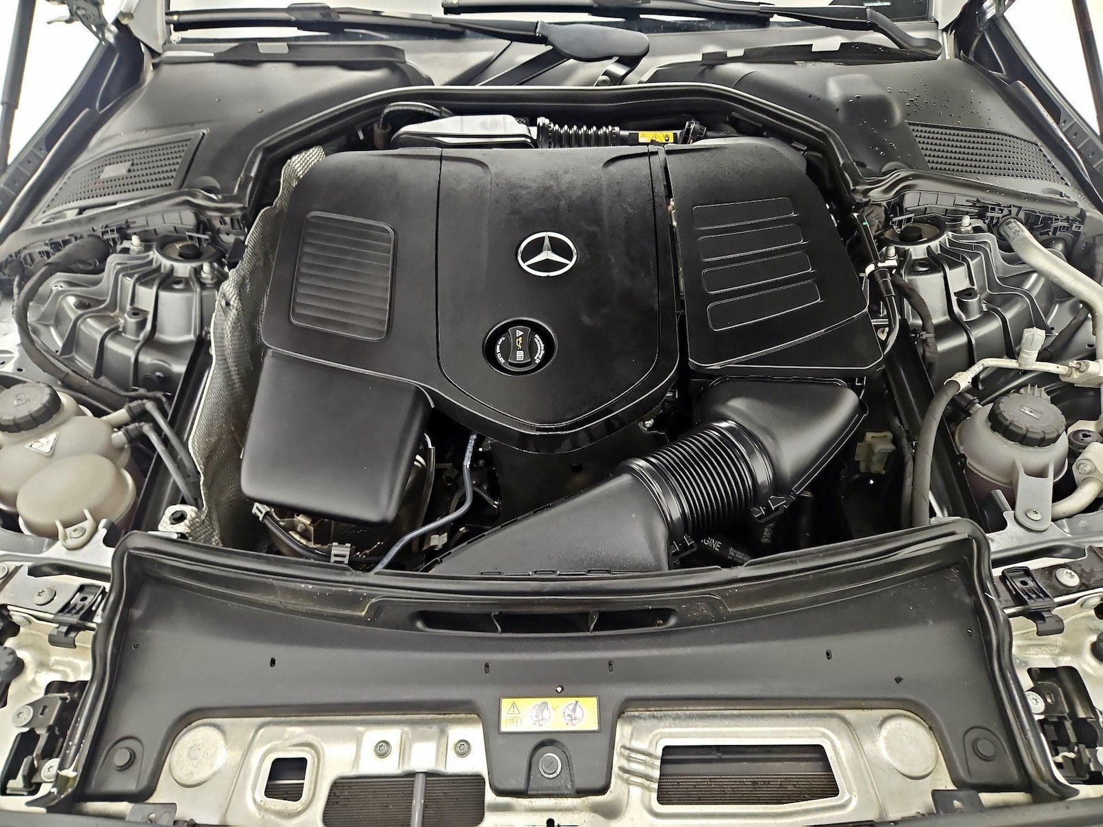 2024 Mercedes-Benz C-Class Sedan C 300 - Photo 24
